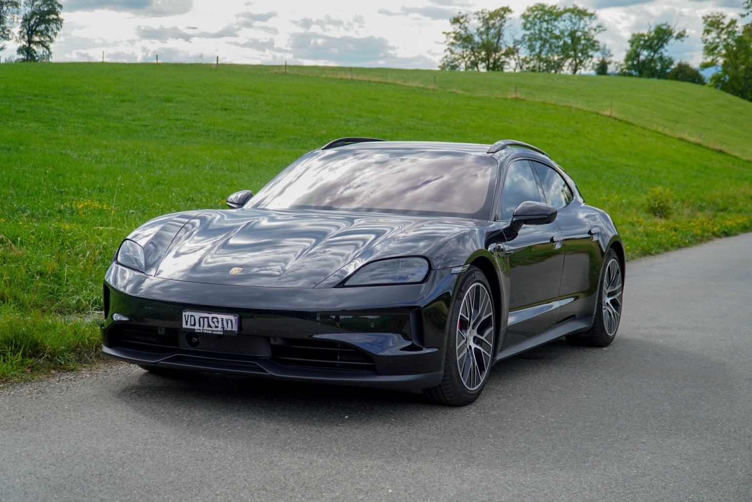 PORSCHE 4S Sport Turismo (Gen. 2 / Facelift) 105kWh Performance Battery-image-0