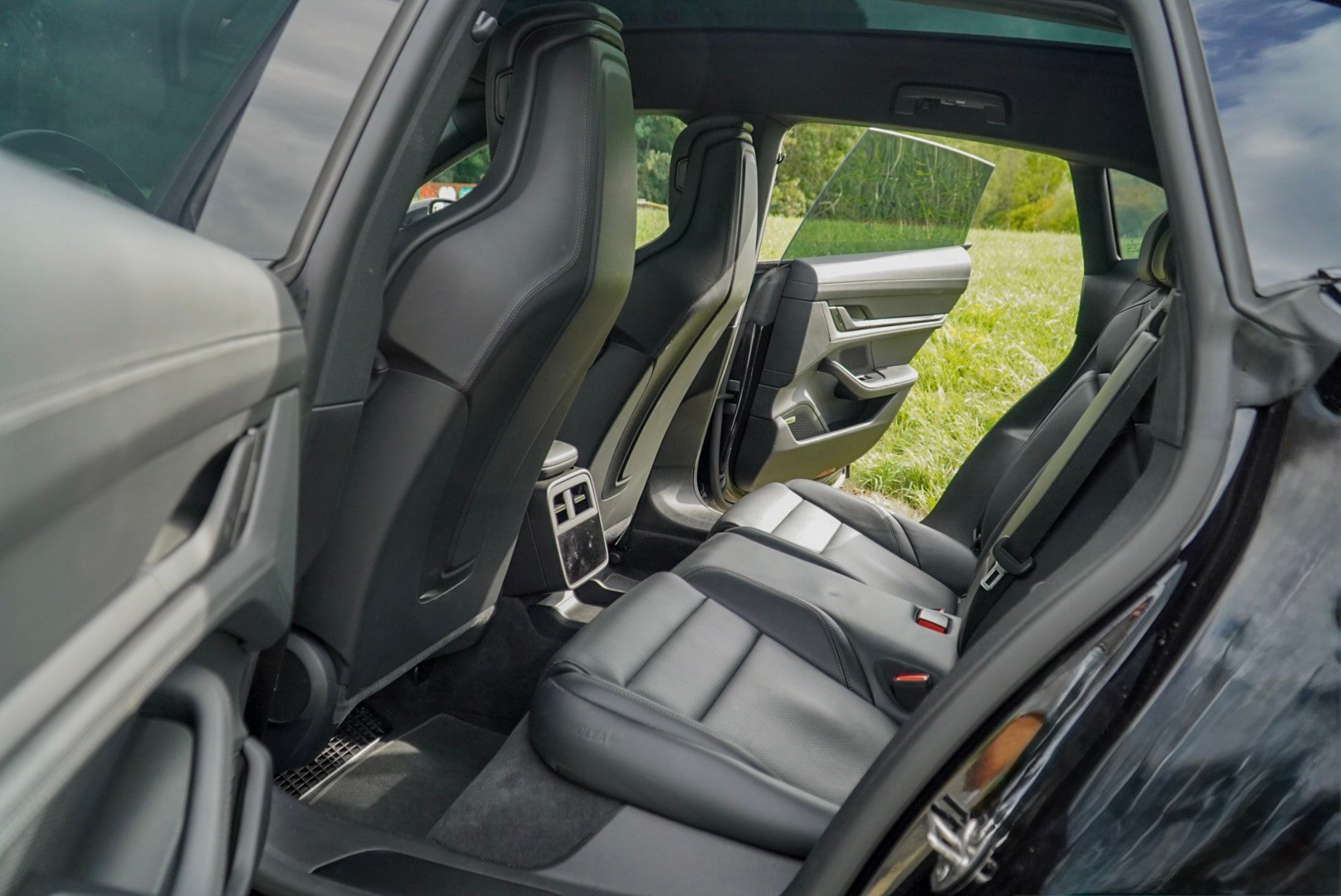 PORSCHE 4S Sport Turismo (Gen. 2 / Facelift) 105kWh Performance Battery-image-11