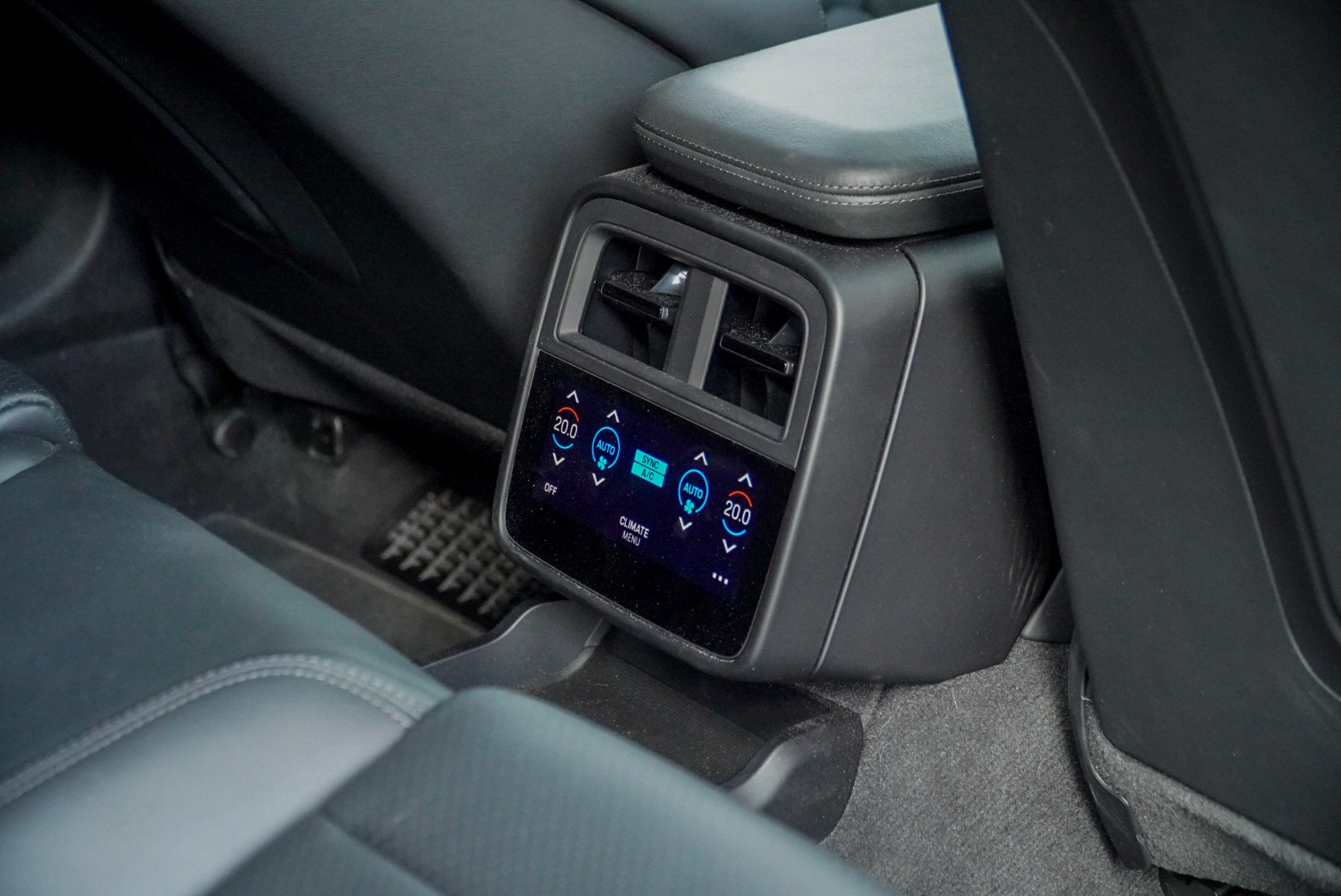PORSCHE 4S Sport Turismo (Gen. 2 / Facelift) 105kWh Performance Battery-image-9