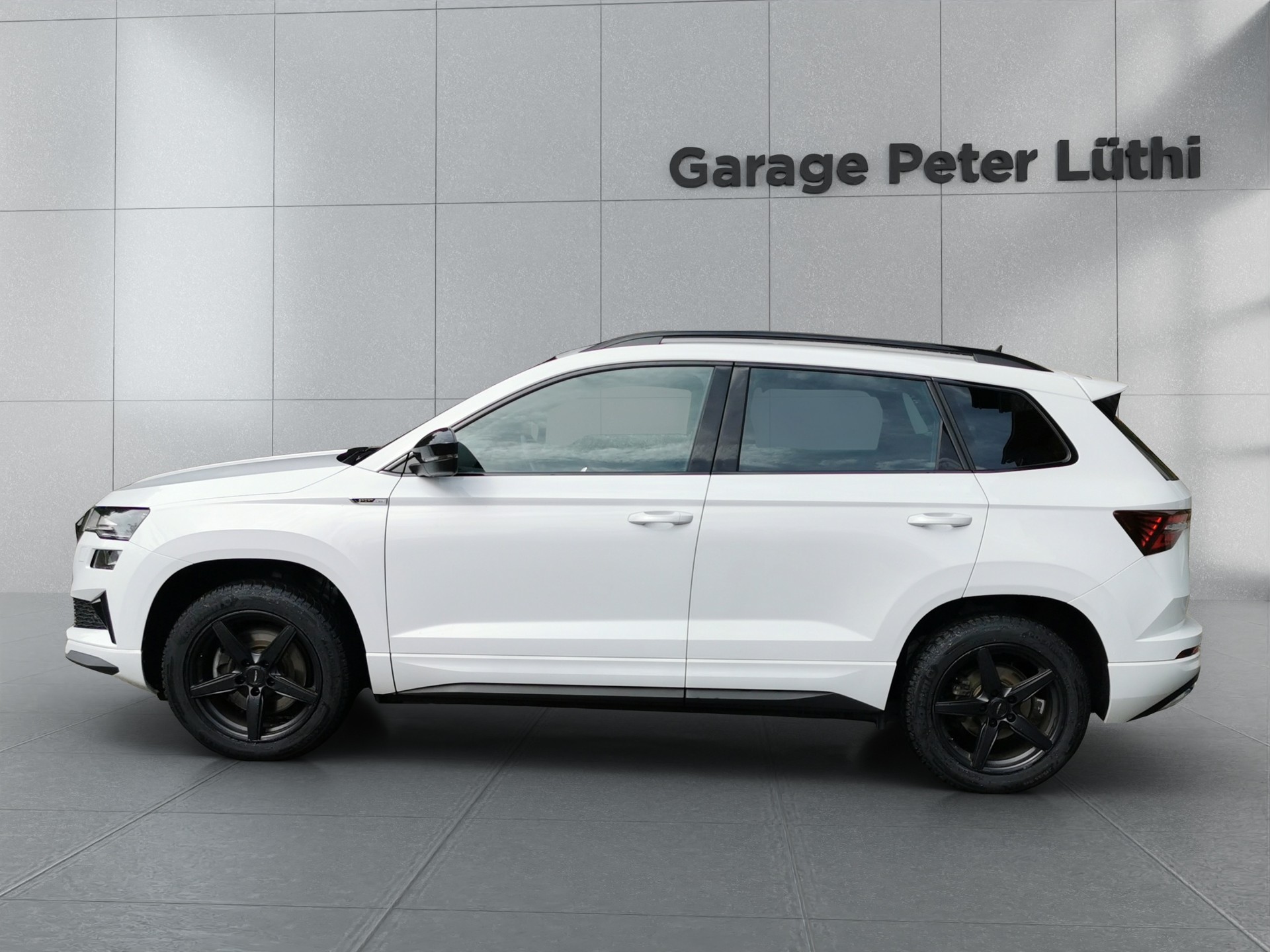SKODA Karoq 2.0 TDI CR Sport Line 4x4 DSG-image-3