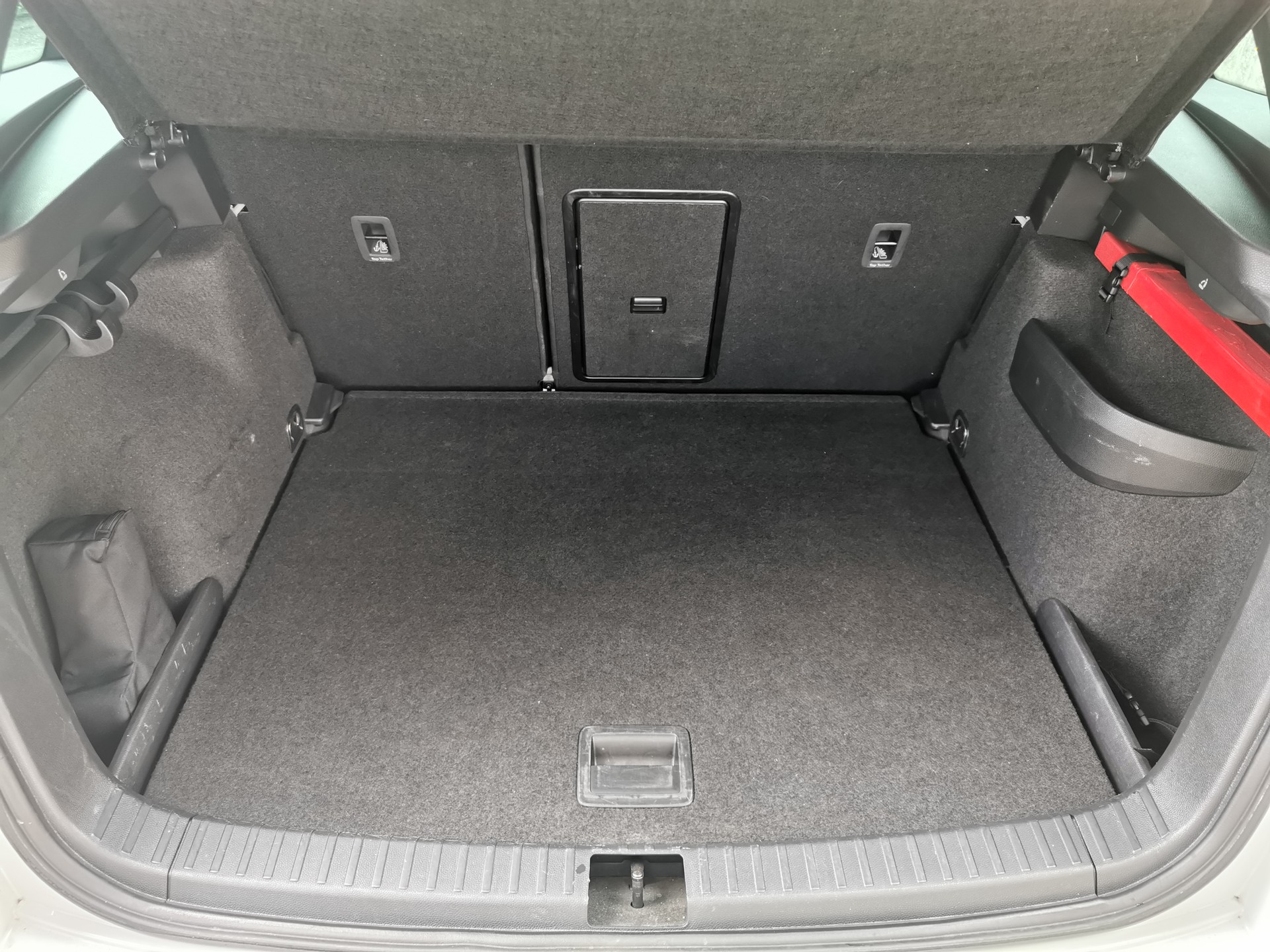 SKODA Karoq 2.0 TDI CR Sport Line 4x4 DSG-image-13