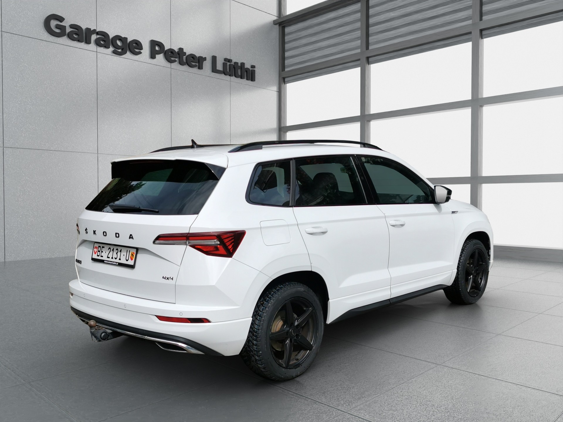 SKODA Karoq 2.0 TDI CR Sport Line 4x4 DSG-image-1