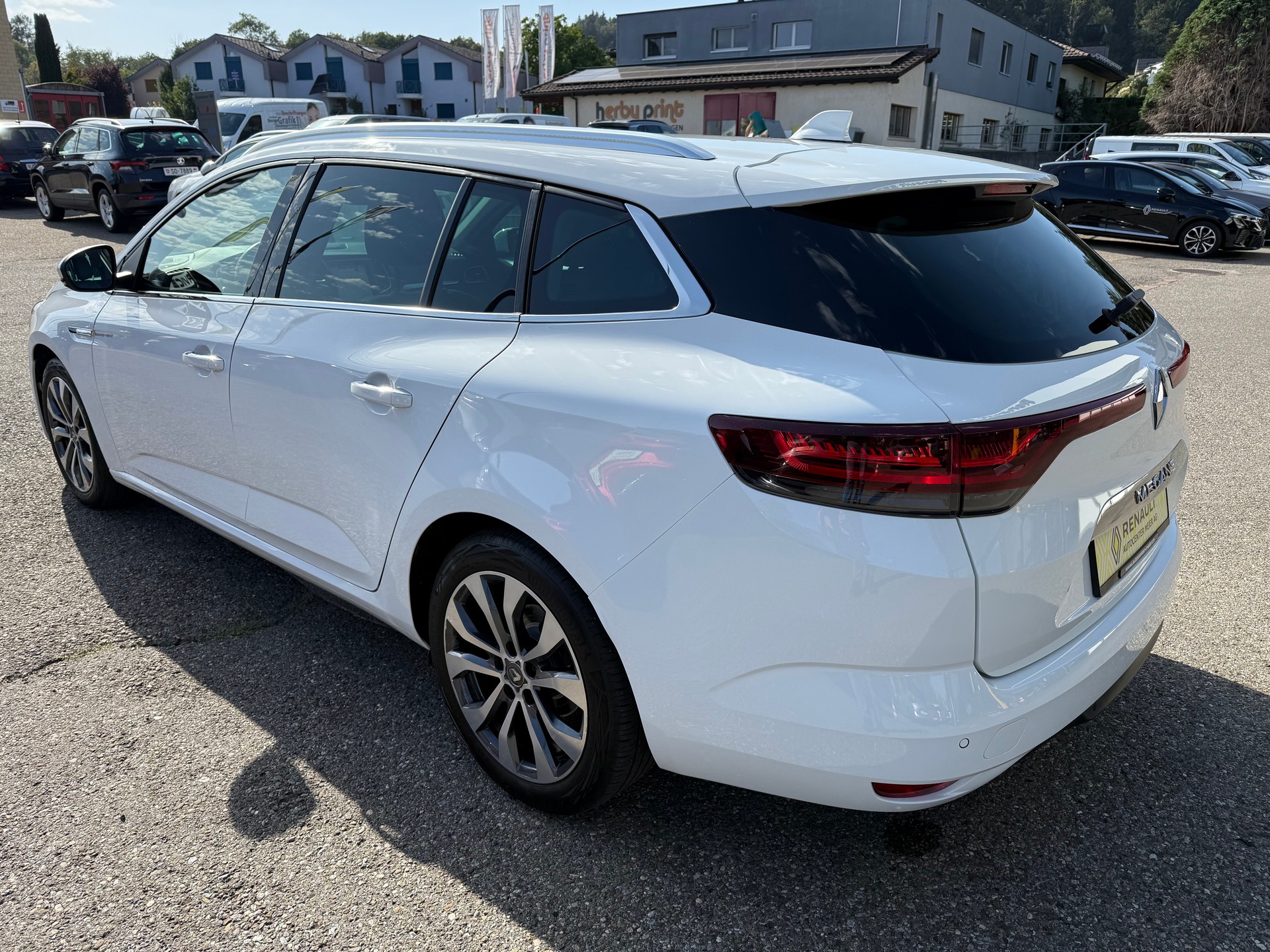 RENAULT Mégane Grandtour 1.3 16V Turbo Techno EDC-image-3