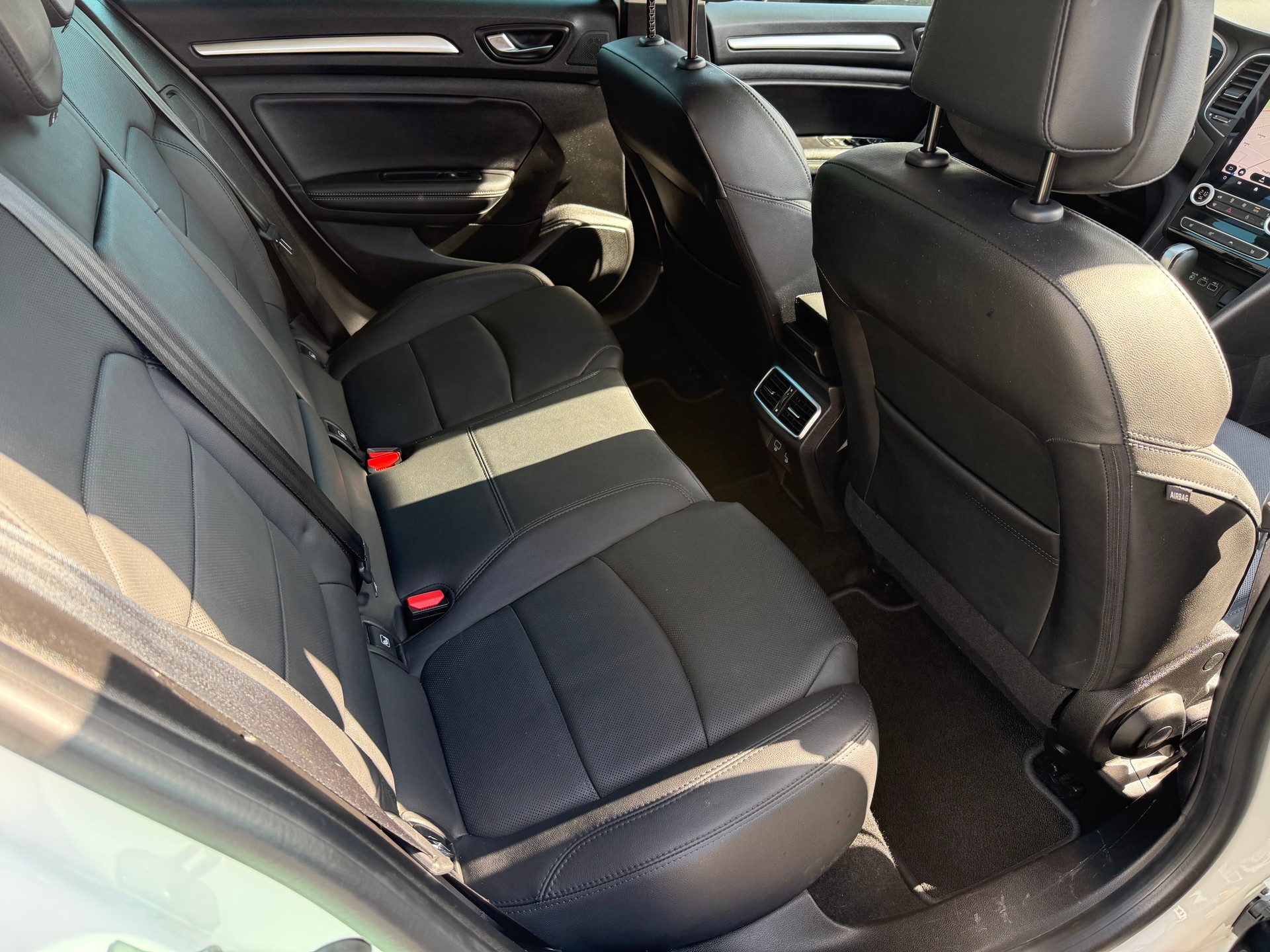 RENAULT Mégane Grandtour 1.3 16V Turbo Techno EDC-image-11