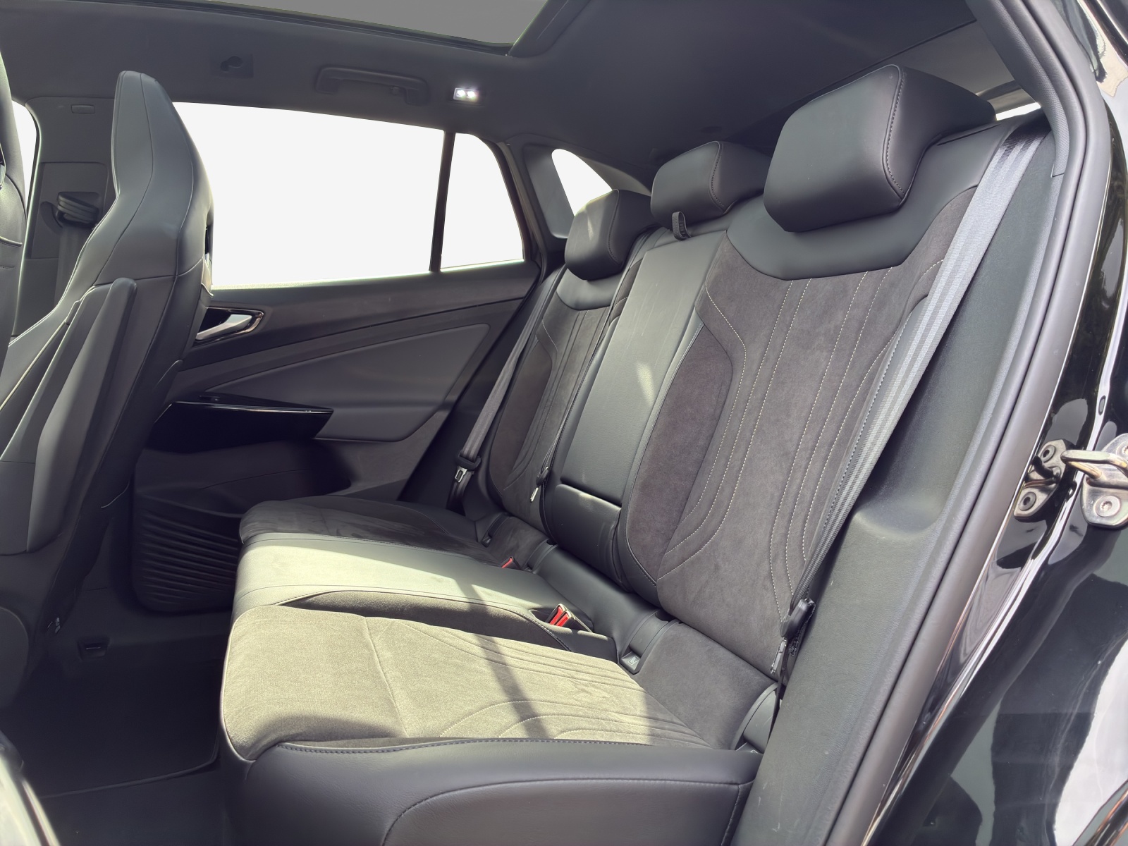 VW ID.4 Pro Performance 77 kWh-image-12
