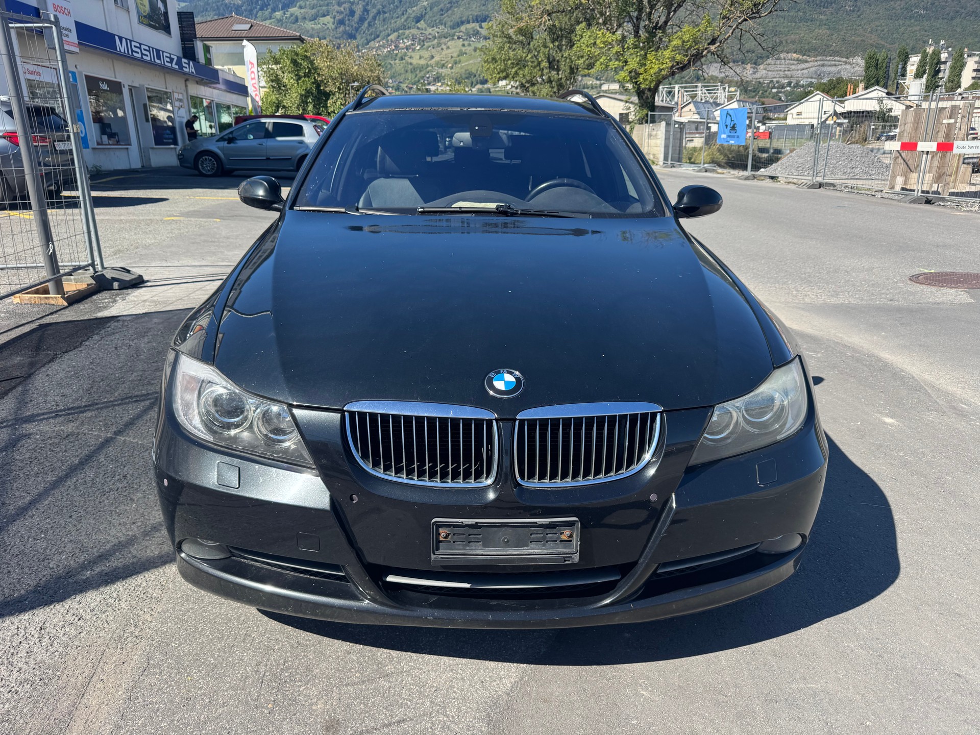 BMW 330xd Touring-image-0