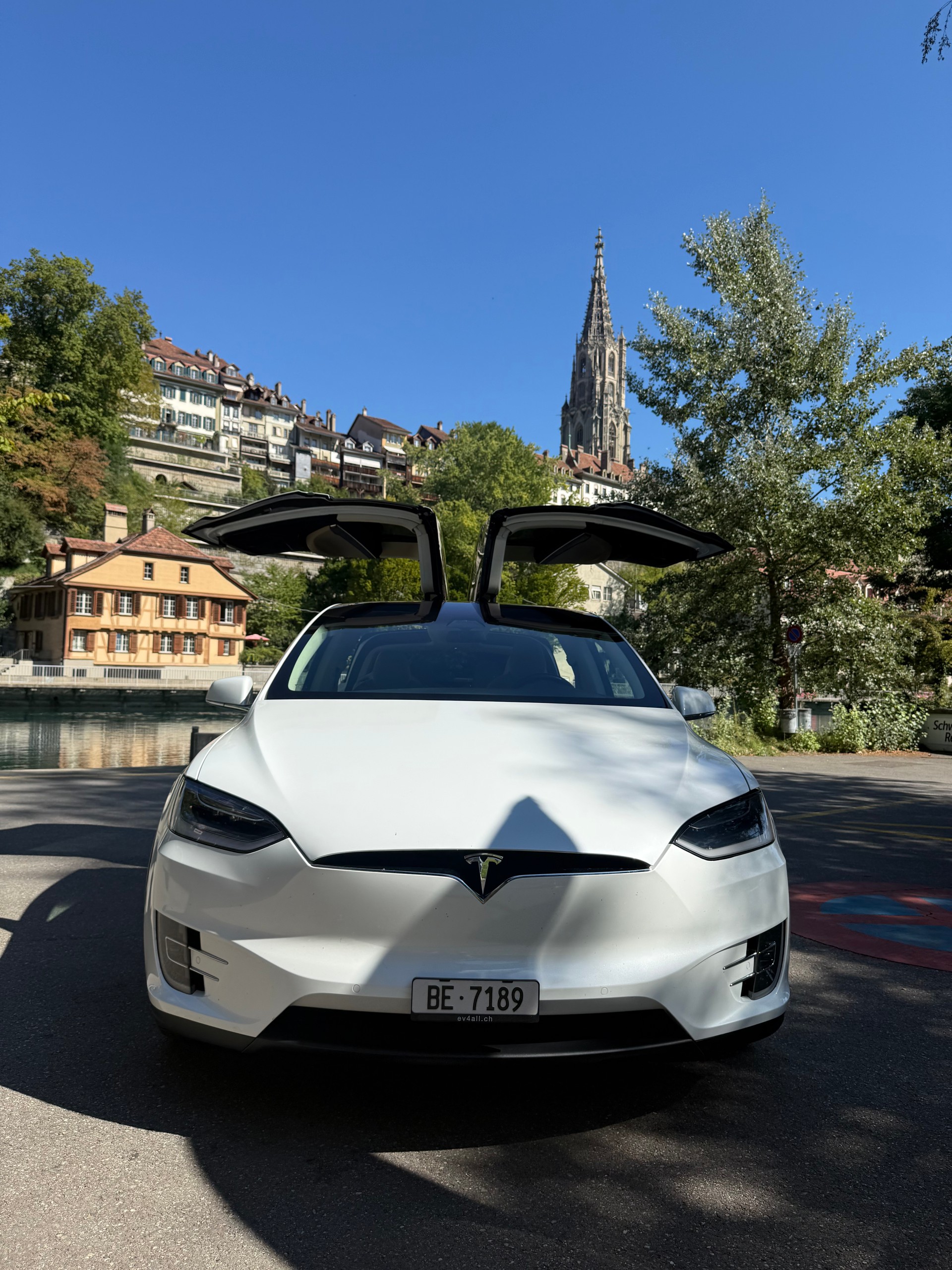 TESLA 90 D-image-1