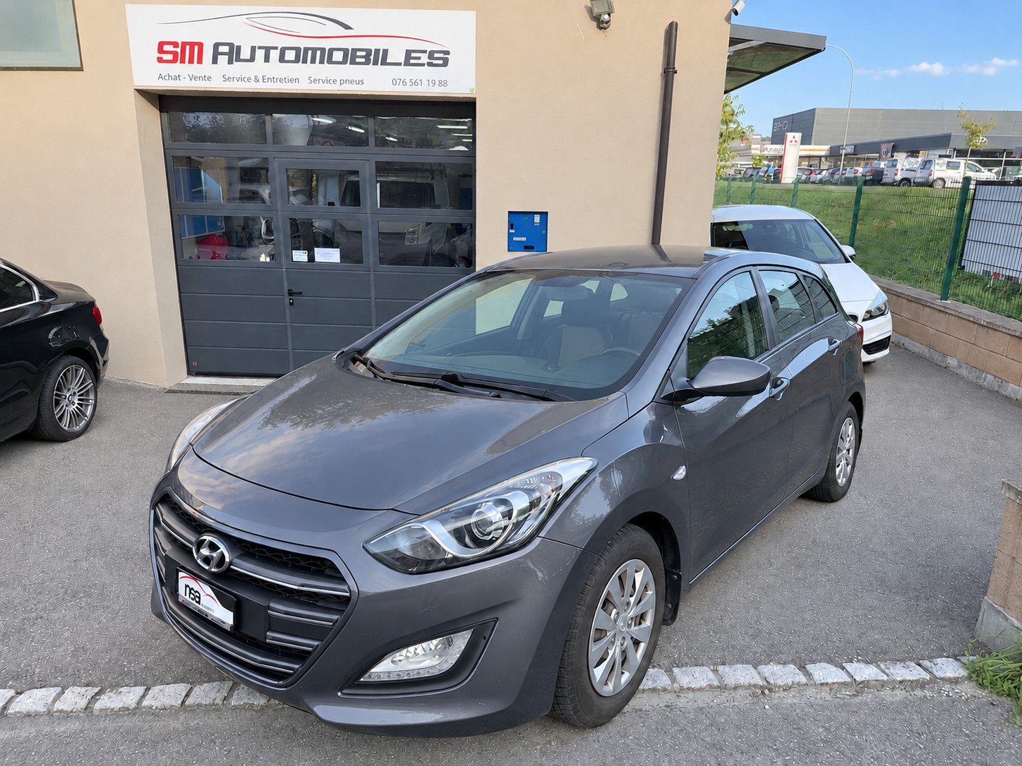 Car photo