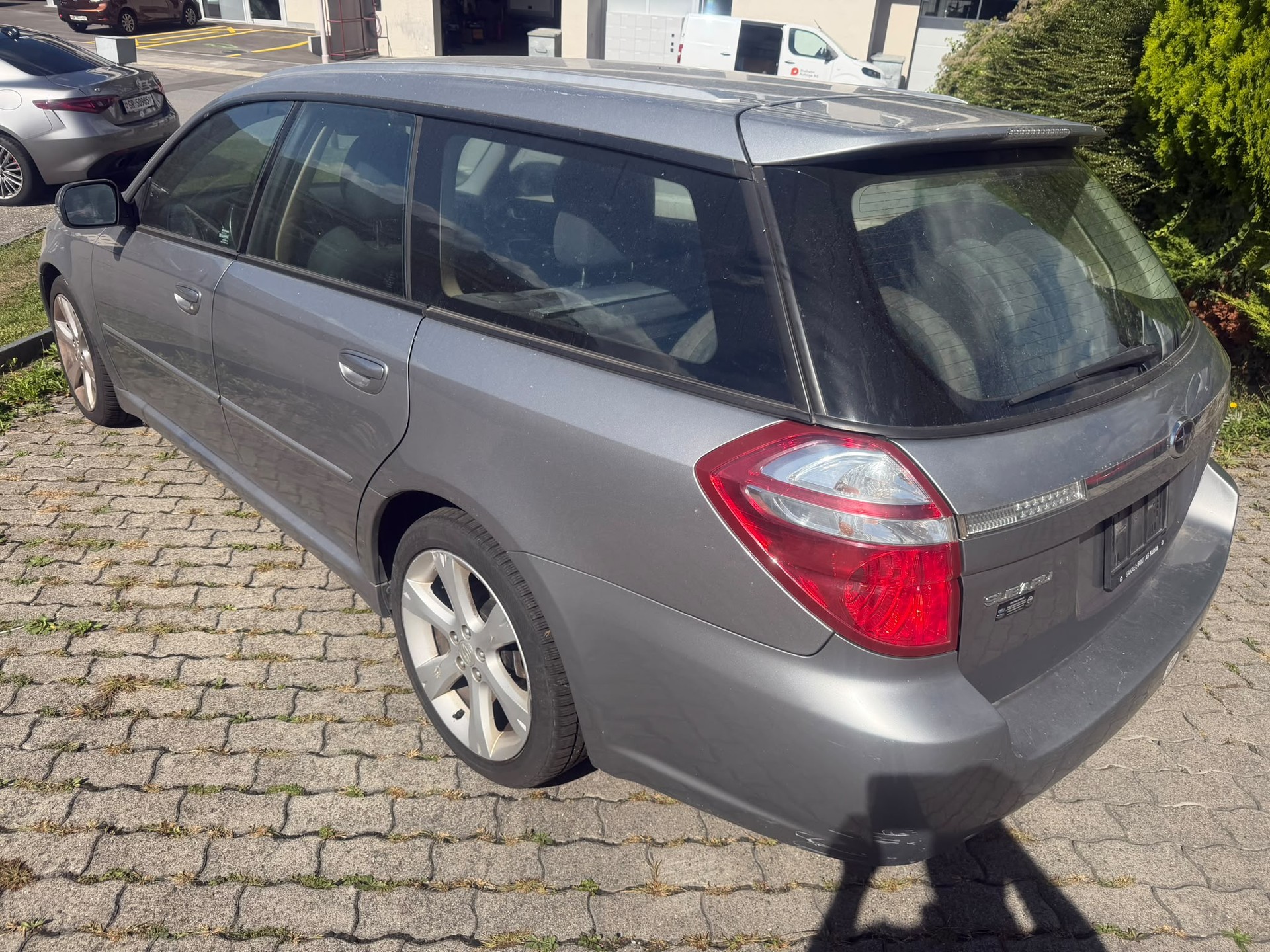 SUBARU Legacy 2.0R AWD Automat-image-1