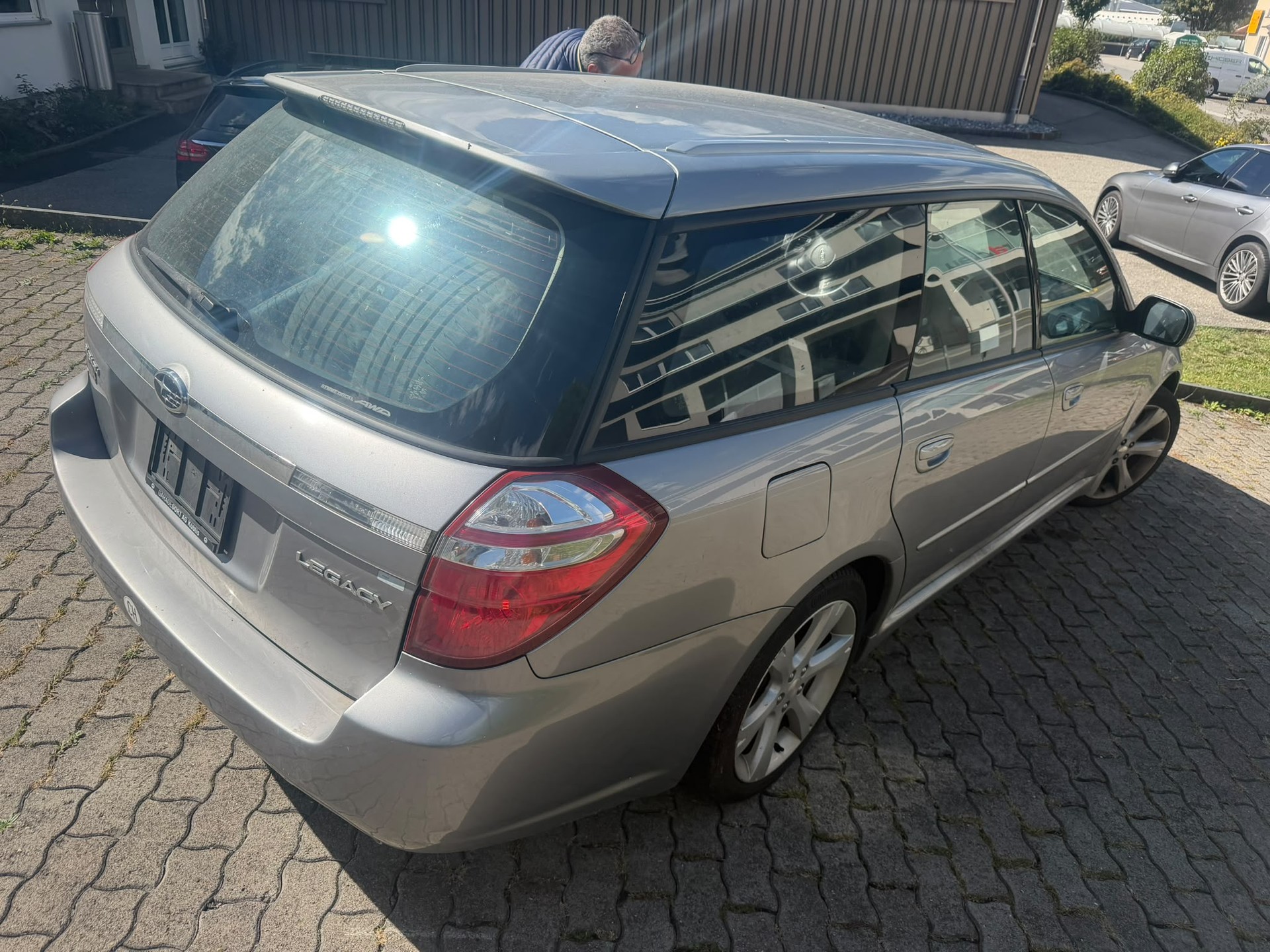 SUBARU Legacy 2.0R AWD Automat-image-2