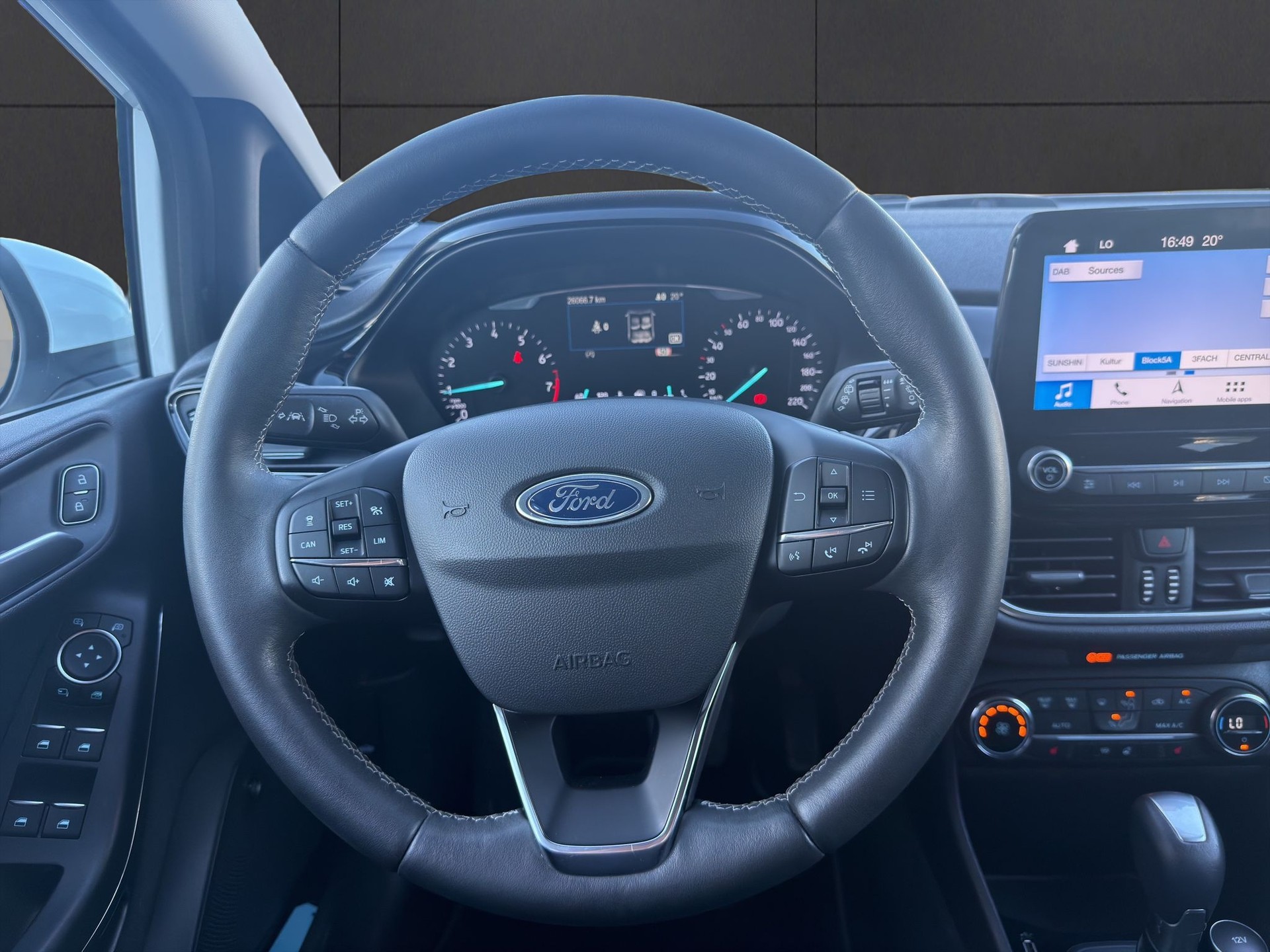 FORD Fiesta 1.0 SCTi Titanium Automat-image-10