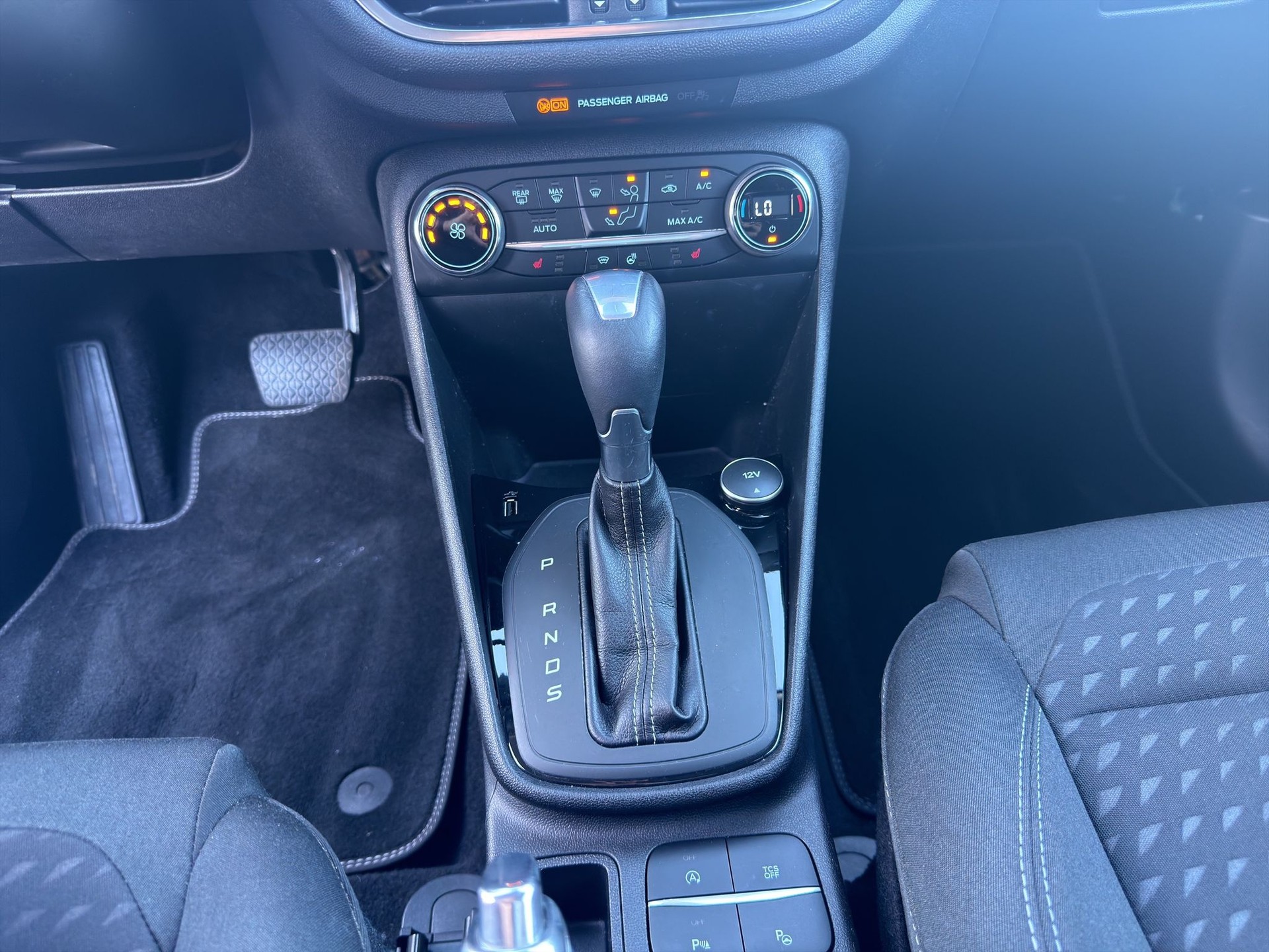 FORD Fiesta 1.0 SCTi Titanium Automat-image-13