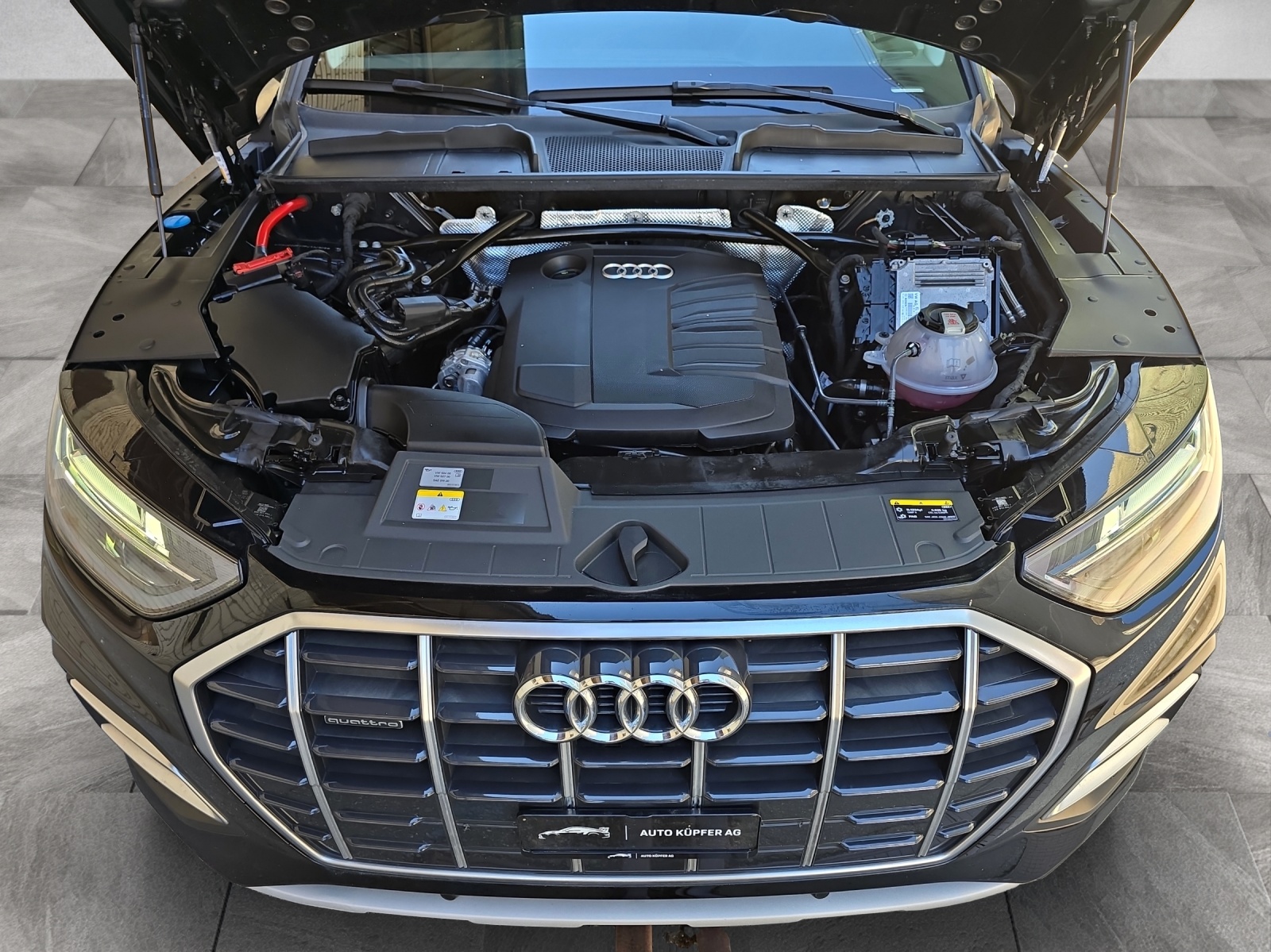AUDI Q5 40 TDI advanced quattro S-tronic AHK 2.4t-image-25