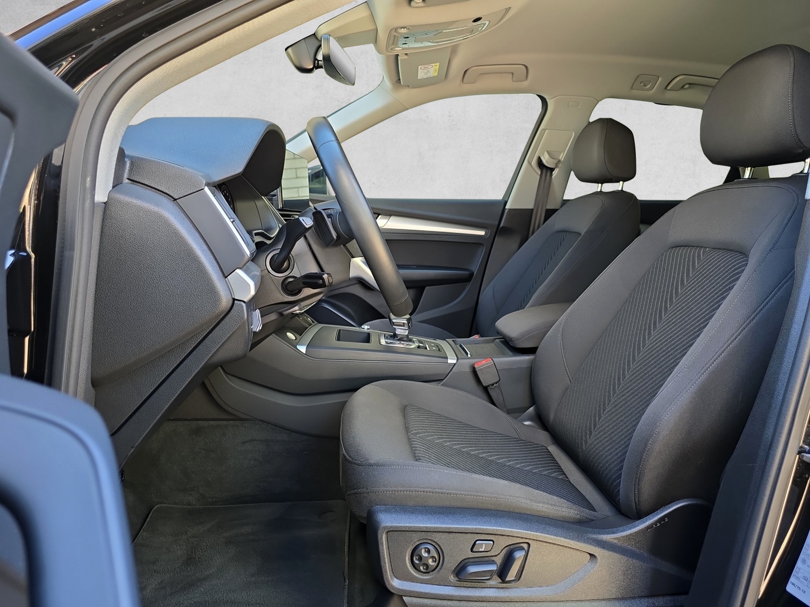 AUDI Q5 40 TDI advanced quattro S-tronic AHK 2.4t-image-8