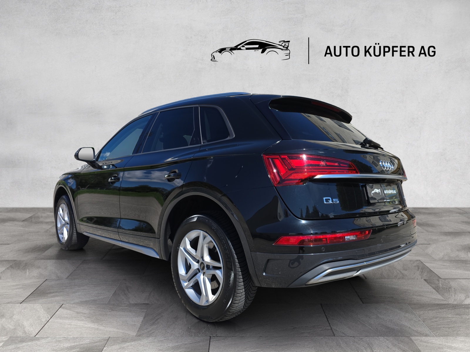 AUDI Q5 40 TDI advanced quattro S-tronic AHK 2.4t-image-16