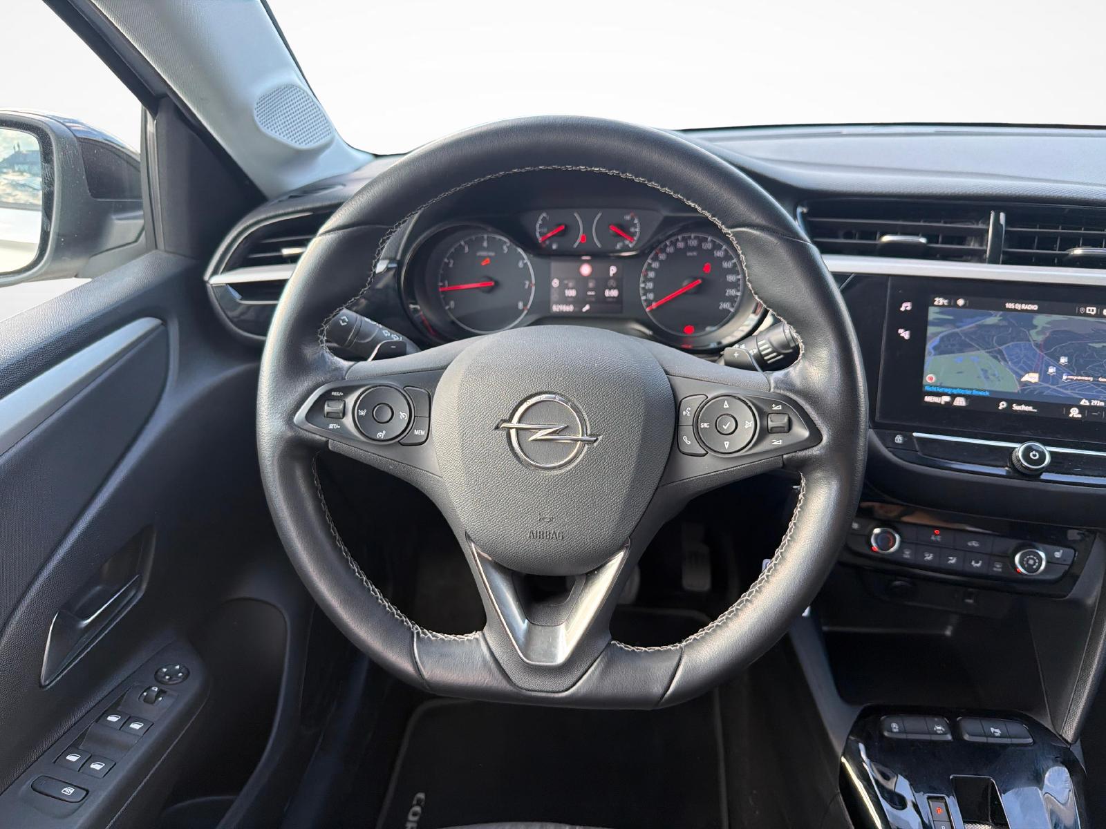OPEL Corsa 1.2 T Edition-image-12