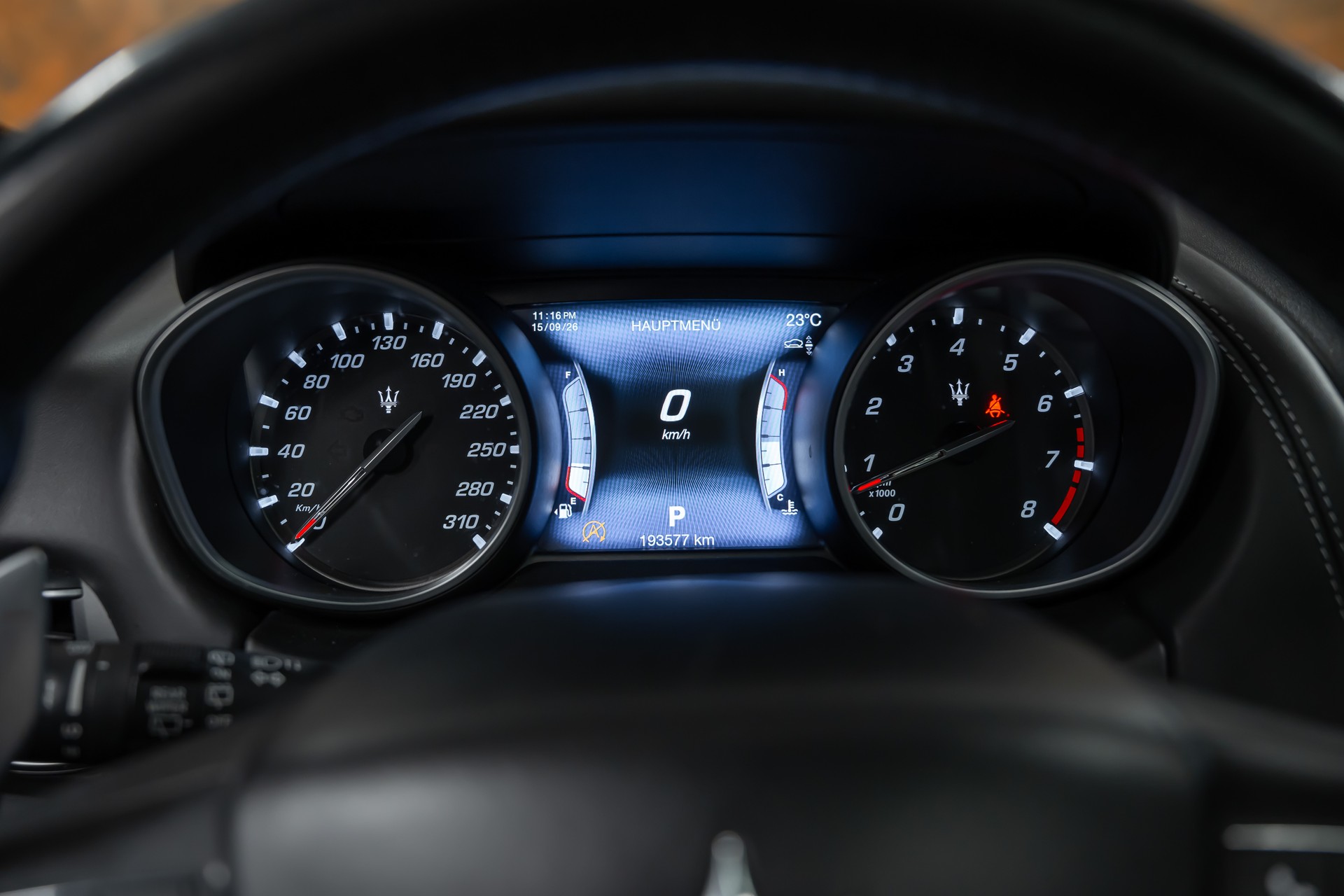 MASERATI Levante S 3.0 V6 Automatica *CH-Fahrzeug*Panorama*Fahrassist*360°*Alcantara*-image-24