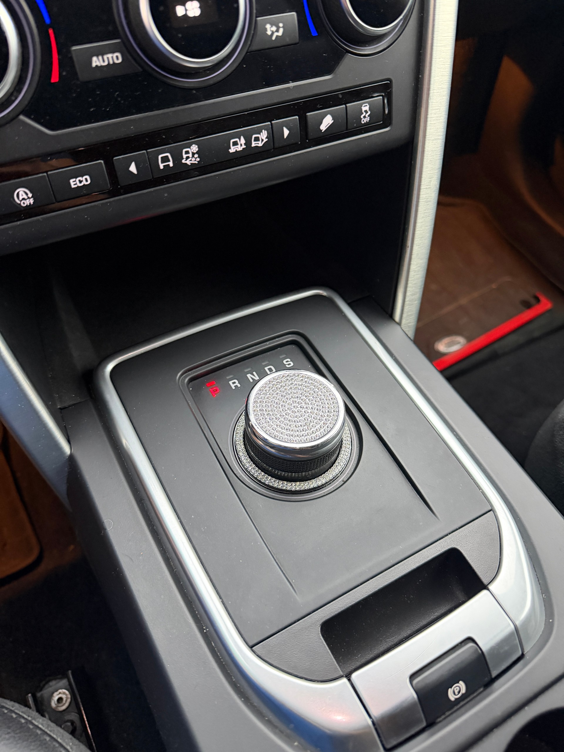 LAND ROVER Discovery Sport 2.0 TD4 Pure AT9-image-11