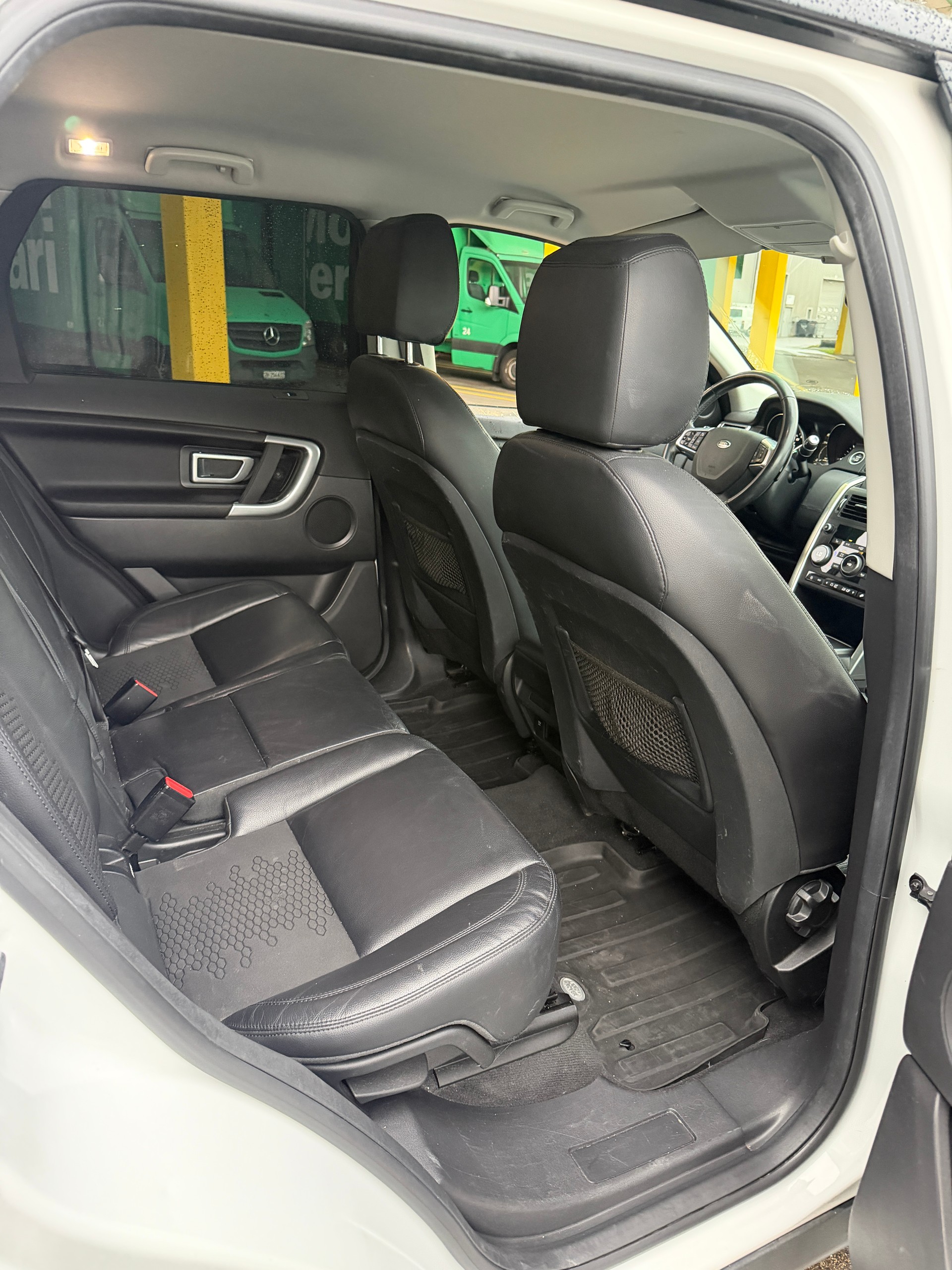 LAND ROVER Discovery Sport 2.0 TD4 Pure AT9-image-13