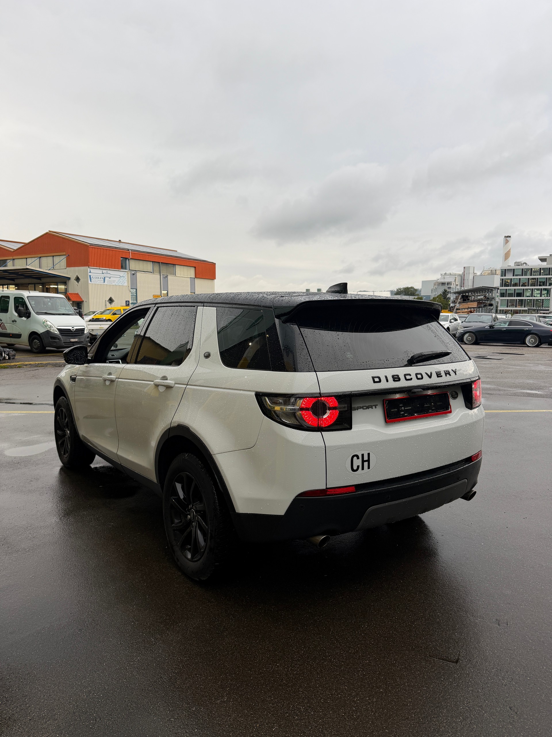 LAND ROVER Discovery Sport 2.0 TD4 Pure AT9-image-4