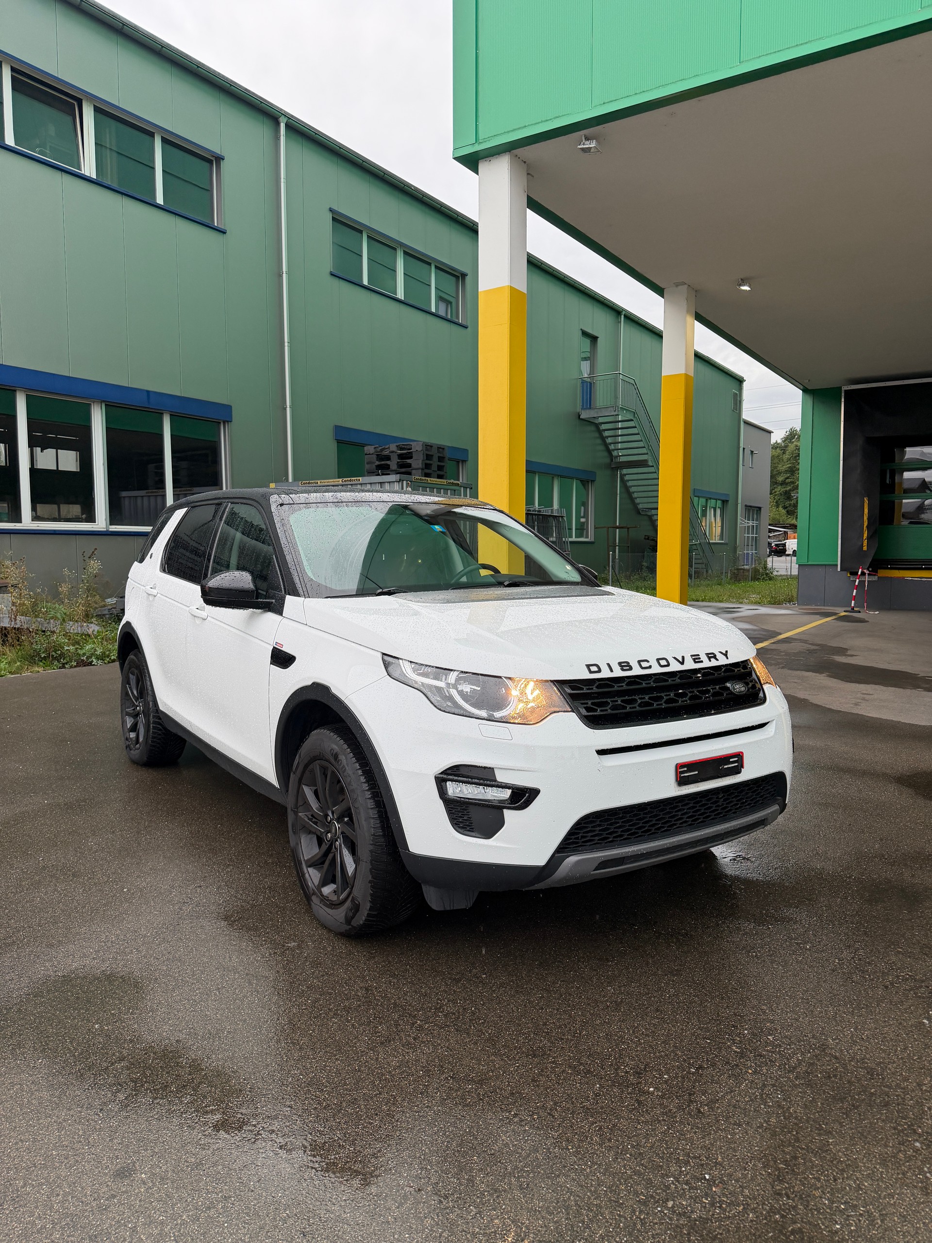 LAND ROVER Discovery Sport 2.0 TD4 Pure AT9-image-0