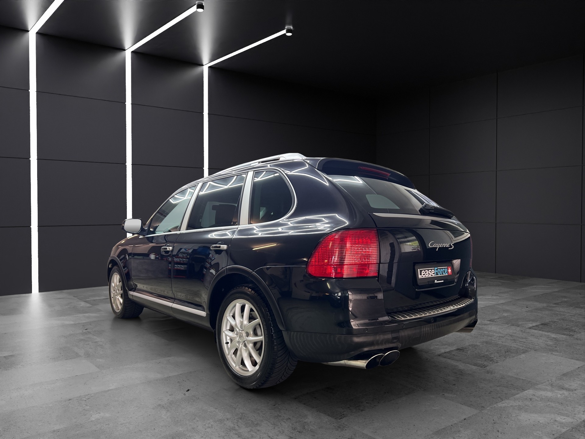 PORSCHE Cayenne S-image-5