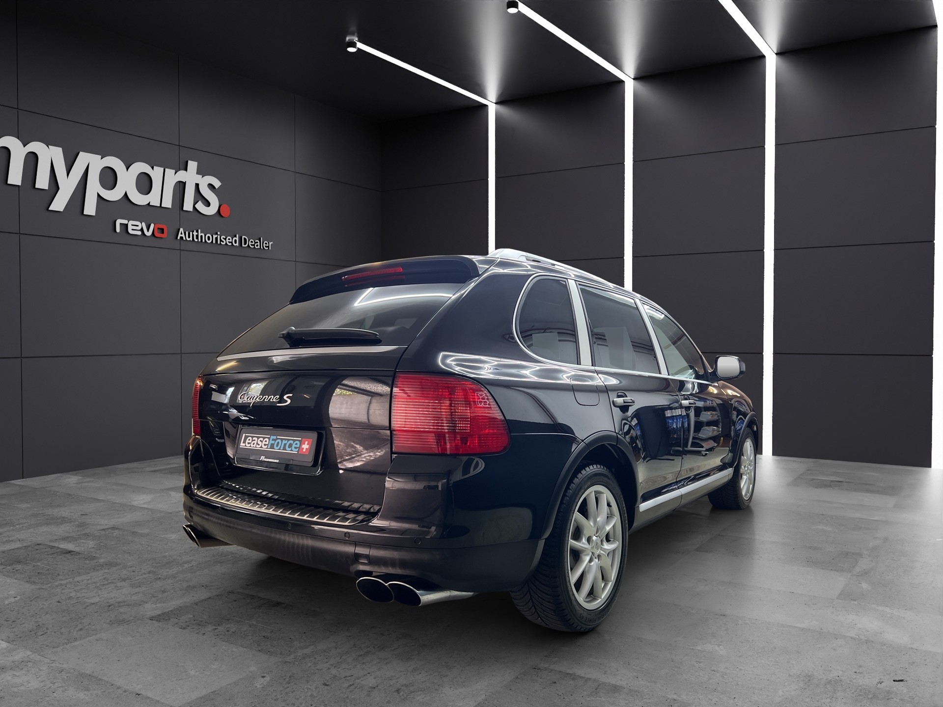 PORSCHE Cayenne S-image-3