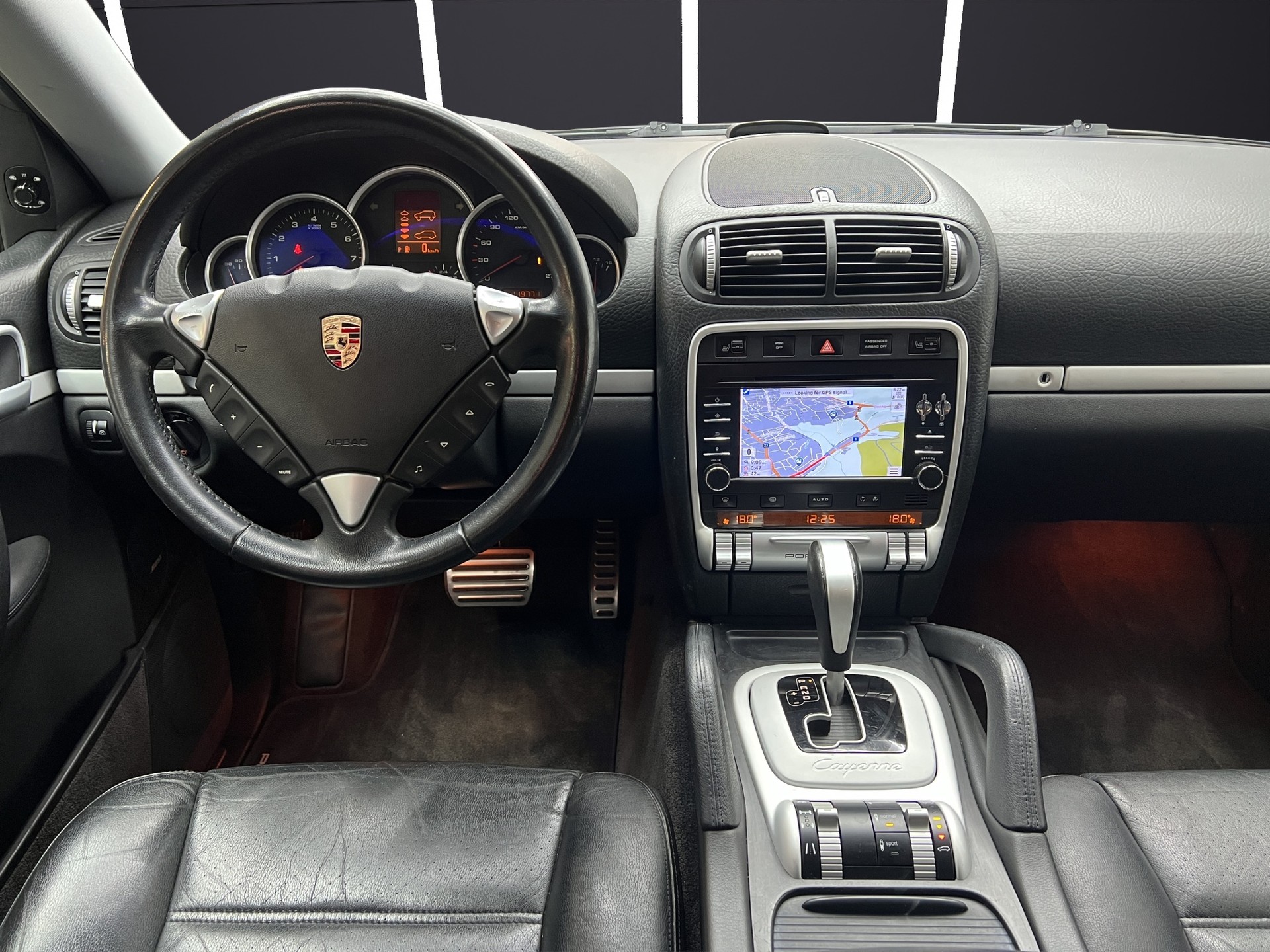 PORSCHE Cayenne S-image-11