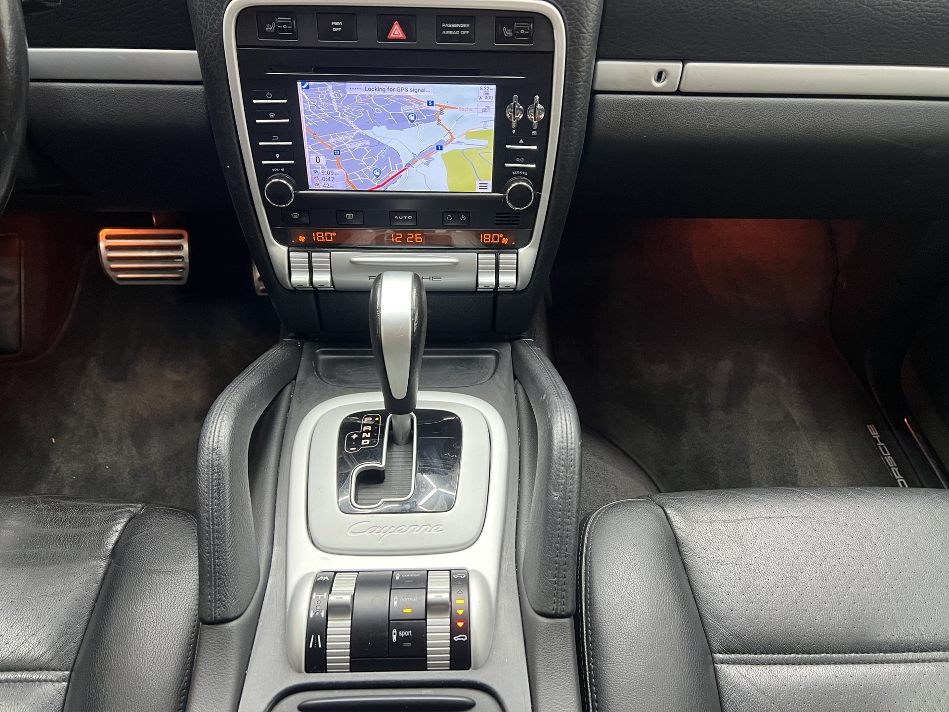 PORSCHE Cayenne S-image-12