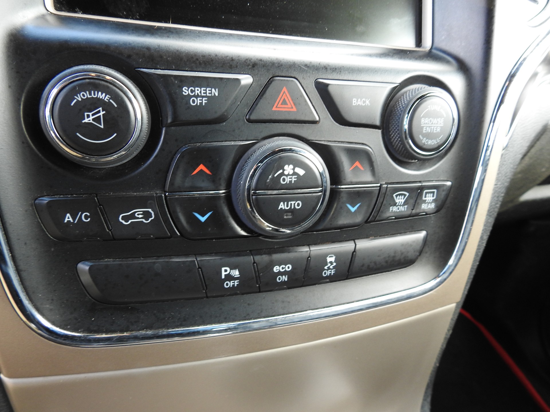 JEEP Grand Cherokee 3.0 CRD Limited Automatic-image-24