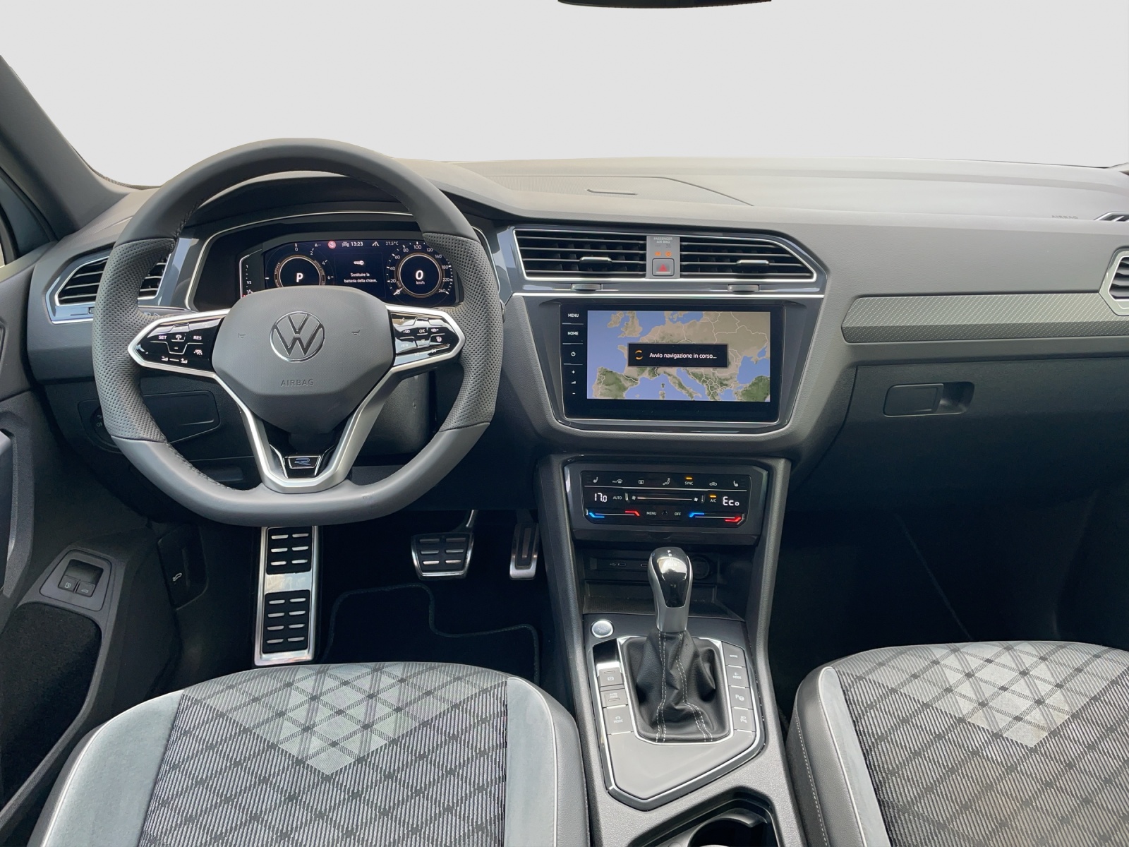 VW Tiguan 1.4TSI PHEV R-Line DSG-image-8