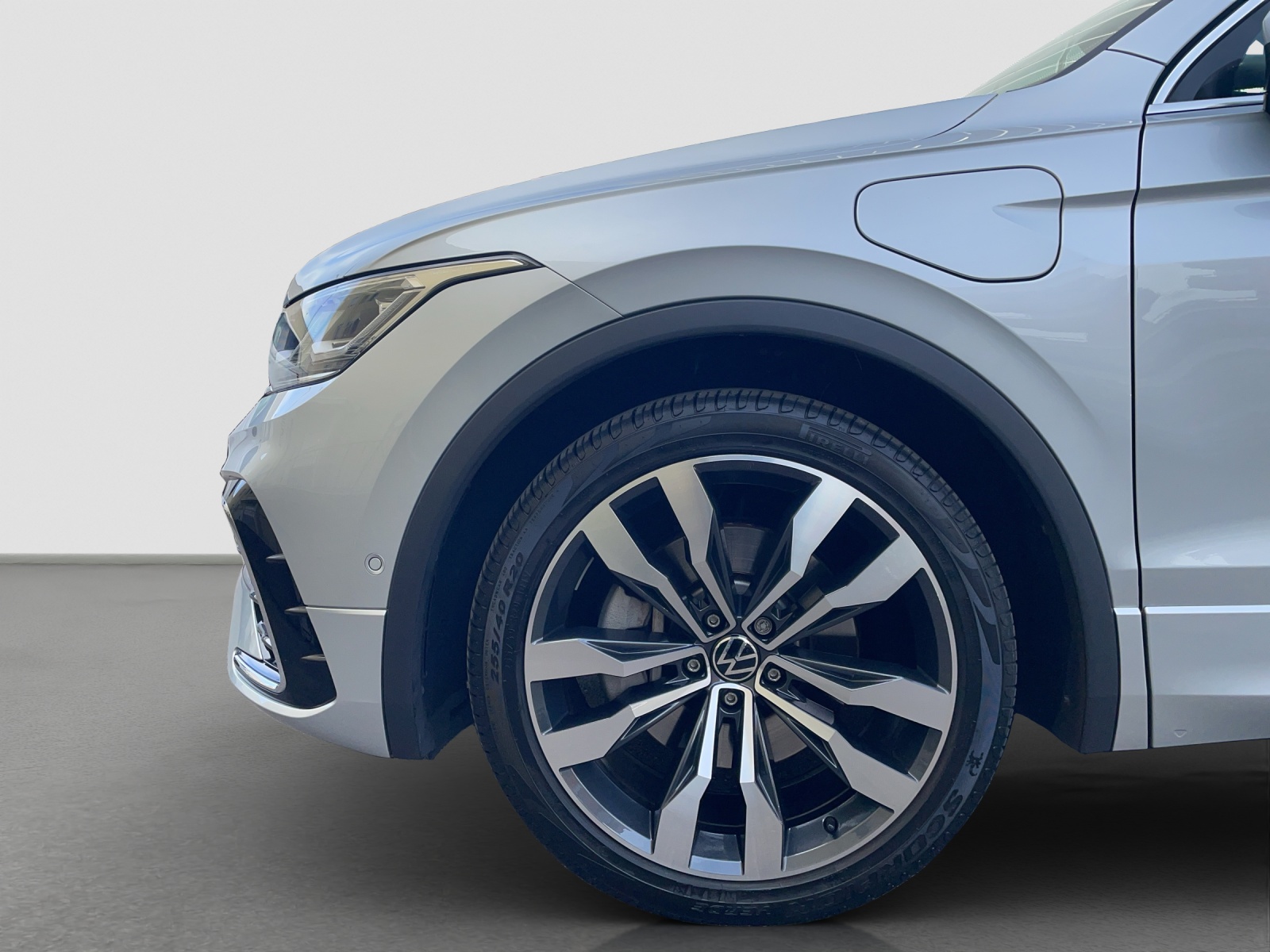 VW Tiguan 1.4TSI PHEV R-Line DSG-image-4