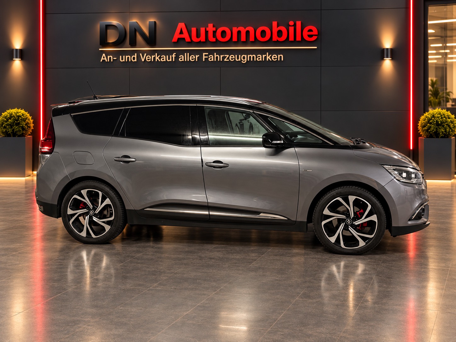RENAULT Grand Scénic 1.6 dCi Bose EDC-image-2