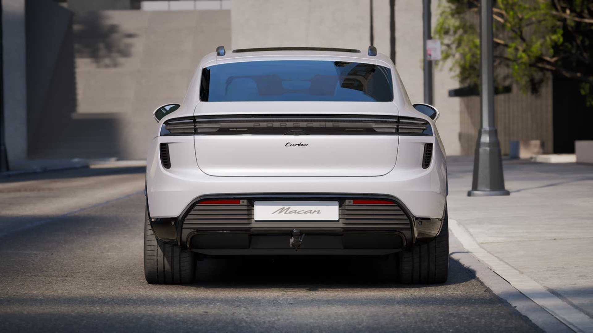 PORSCHE Macan Turbo-image-6