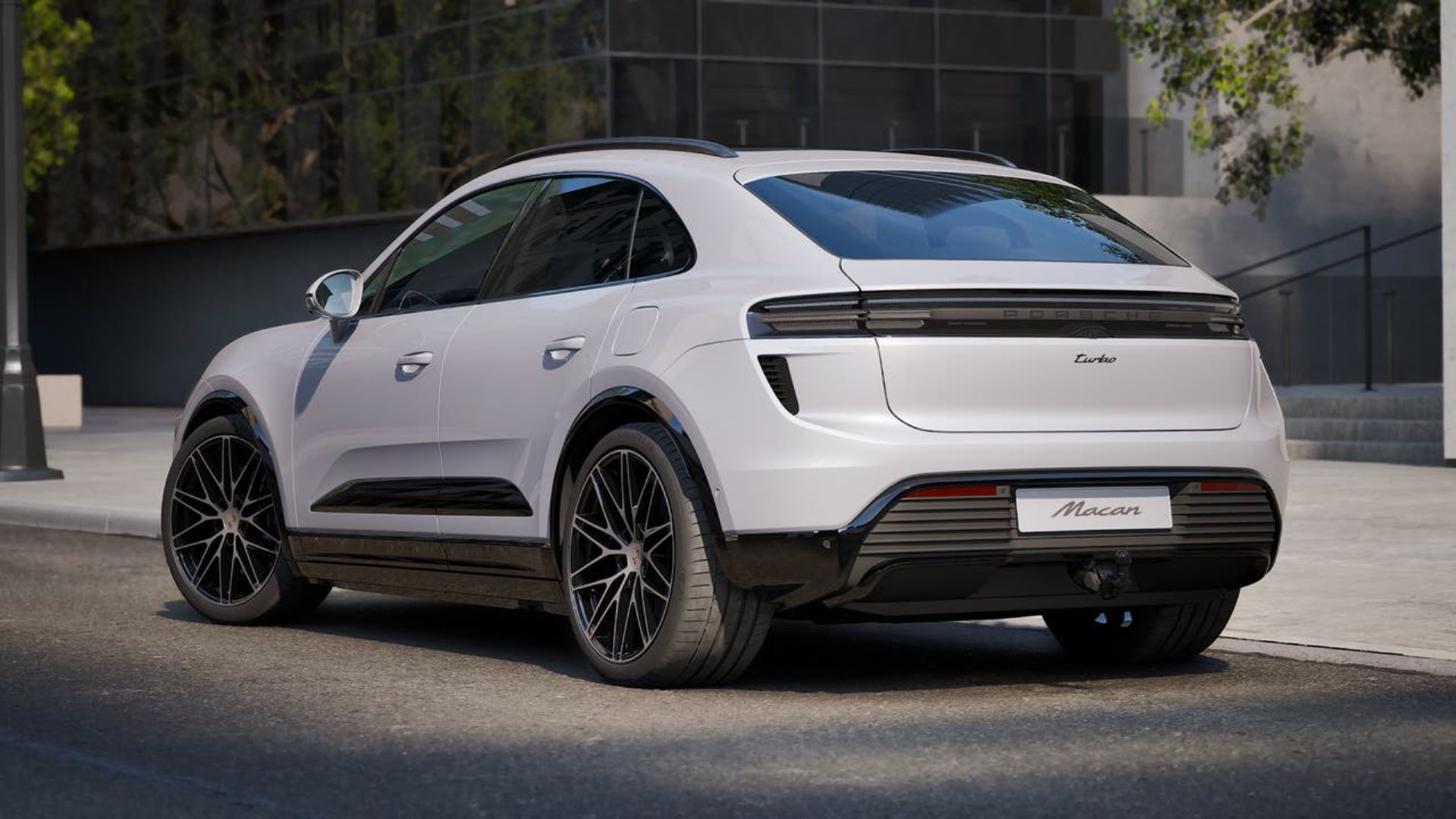 PORSCHE Macan Turbo-image-2