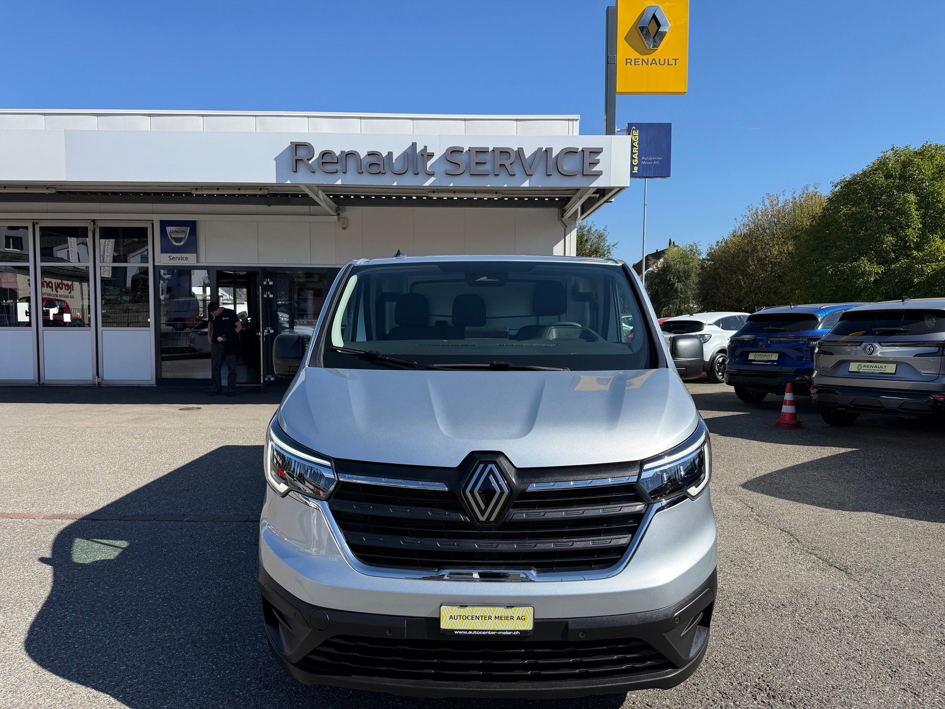 RENAULT Trafic 2.0 Blue dCi 150 Advance L1H1EDC EN-image-0