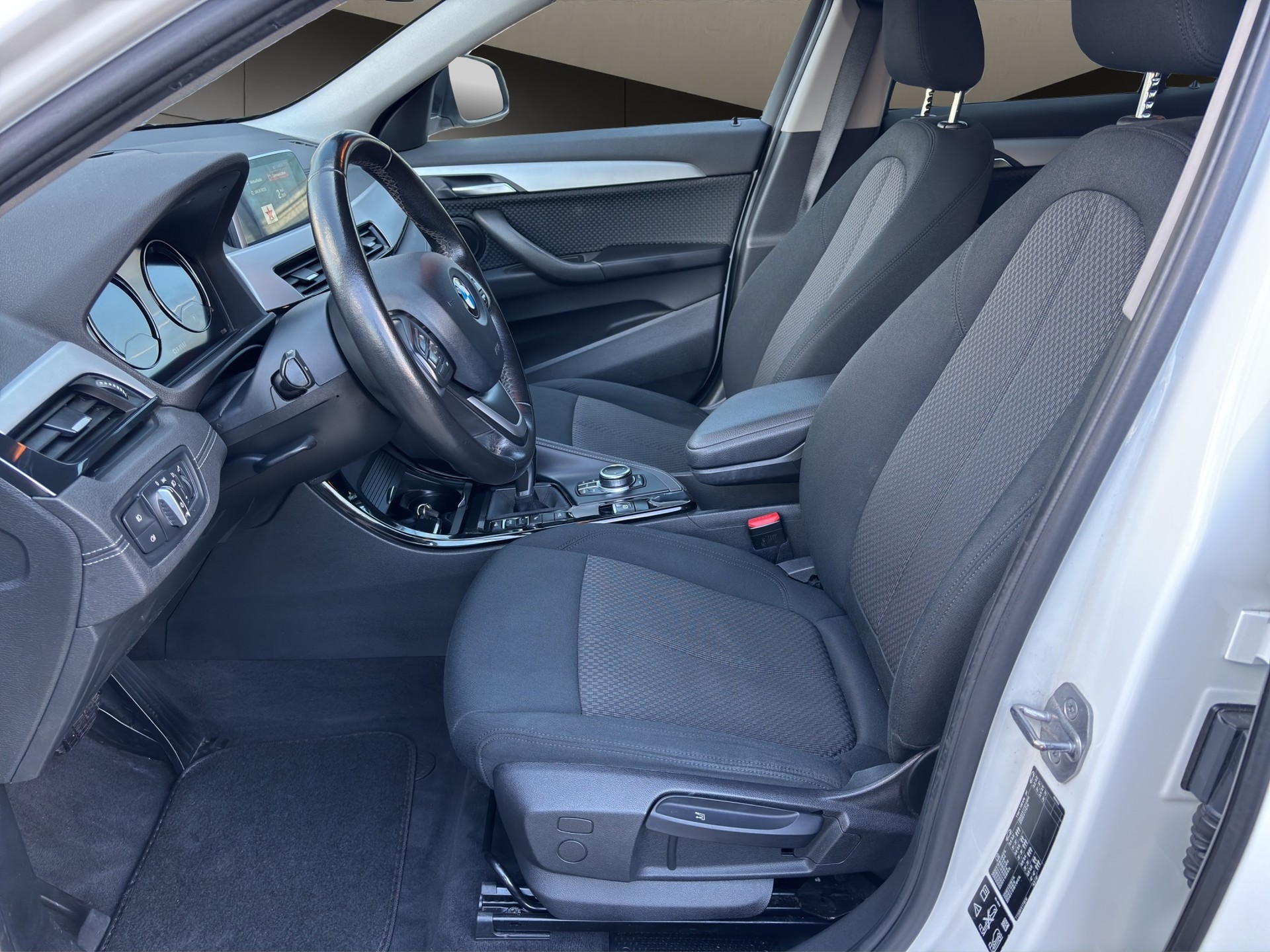 BMW X2 xDrive 18d Steptronic-image-19