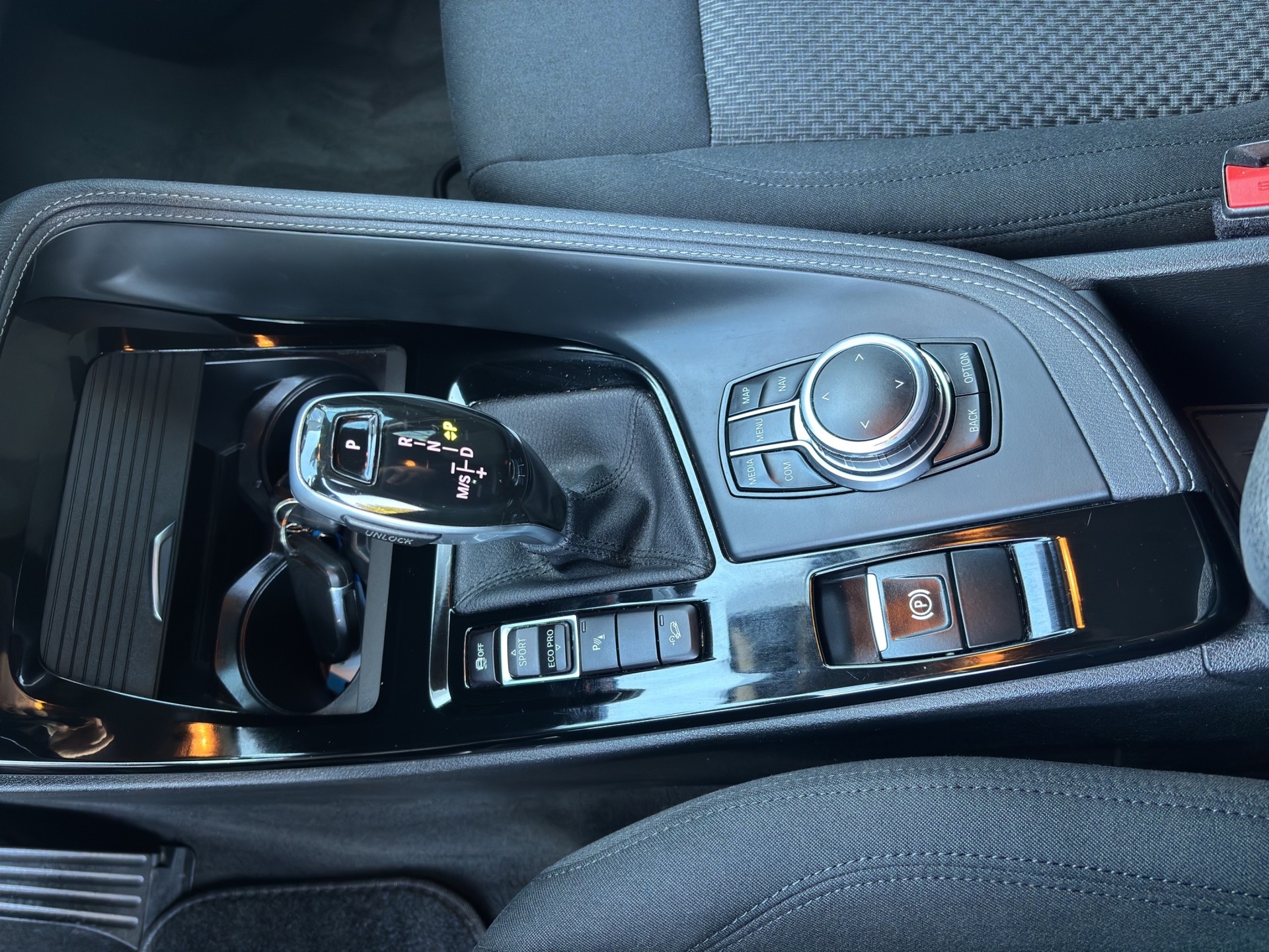 BMW X2 xDrive 18d Steptronic-image-17