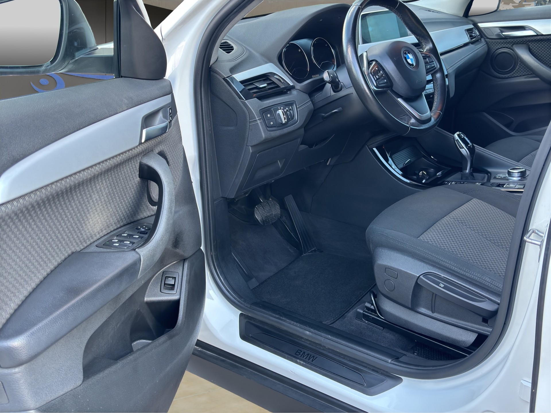 BMW X2 xDrive 18d Steptronic-image-18