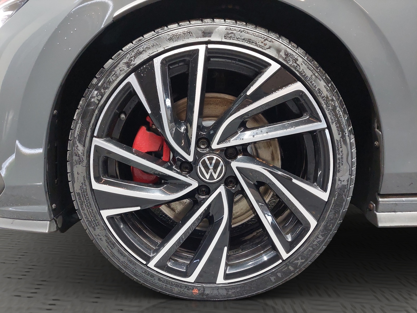 VW Golf 2.0 TSI GTI DSG-image-11