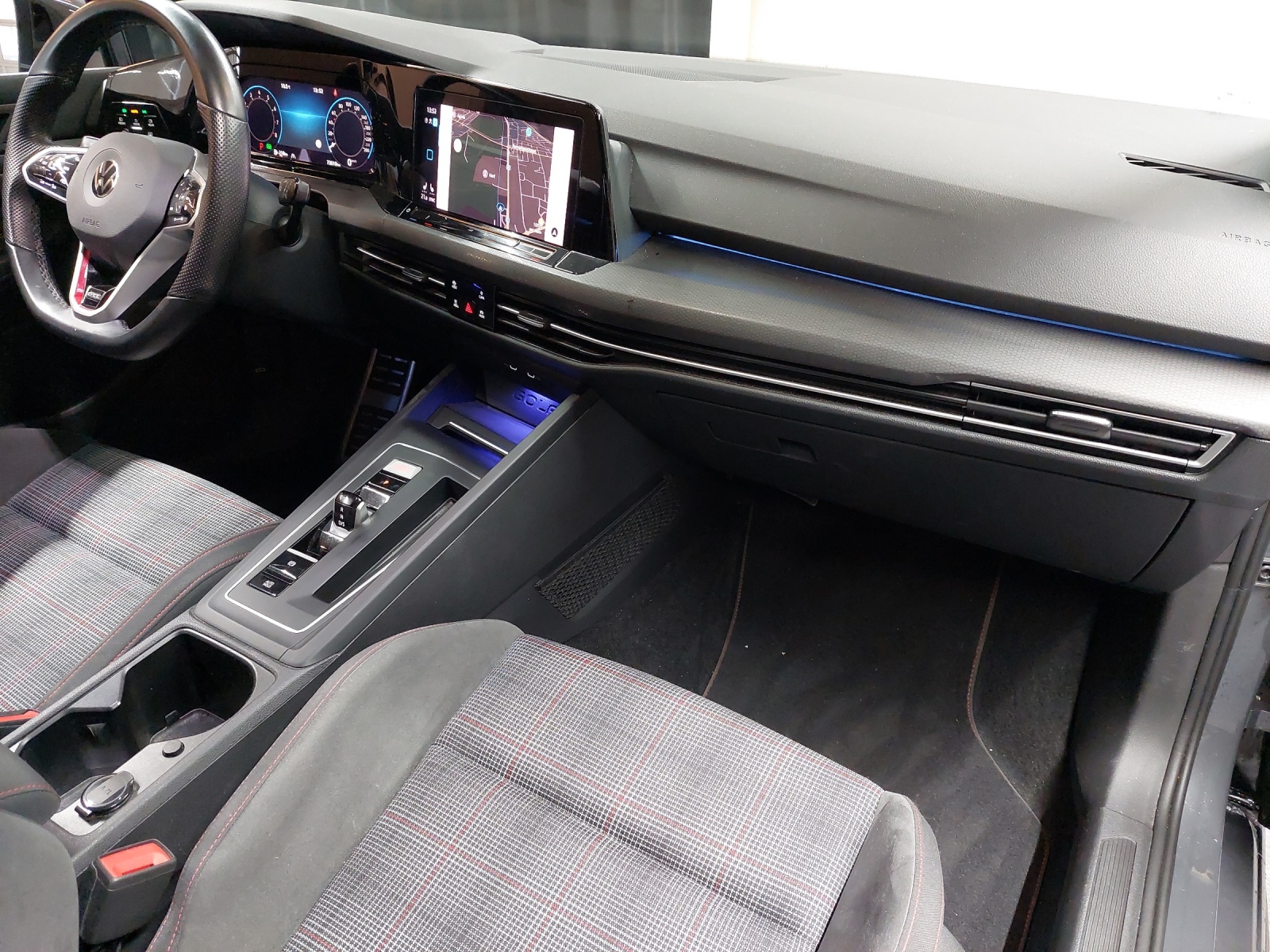 VW Golf 2.0 TSI GTI DSG-image-9