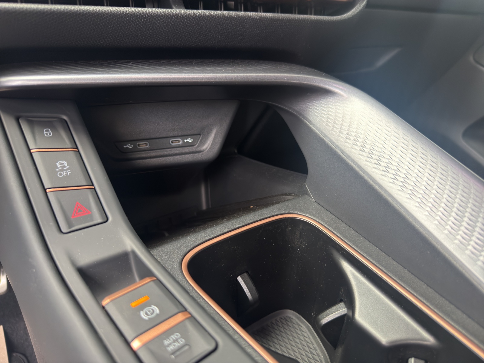 CUPRA Terramar 1.5 eTSI Prime Edition DSG-image-15