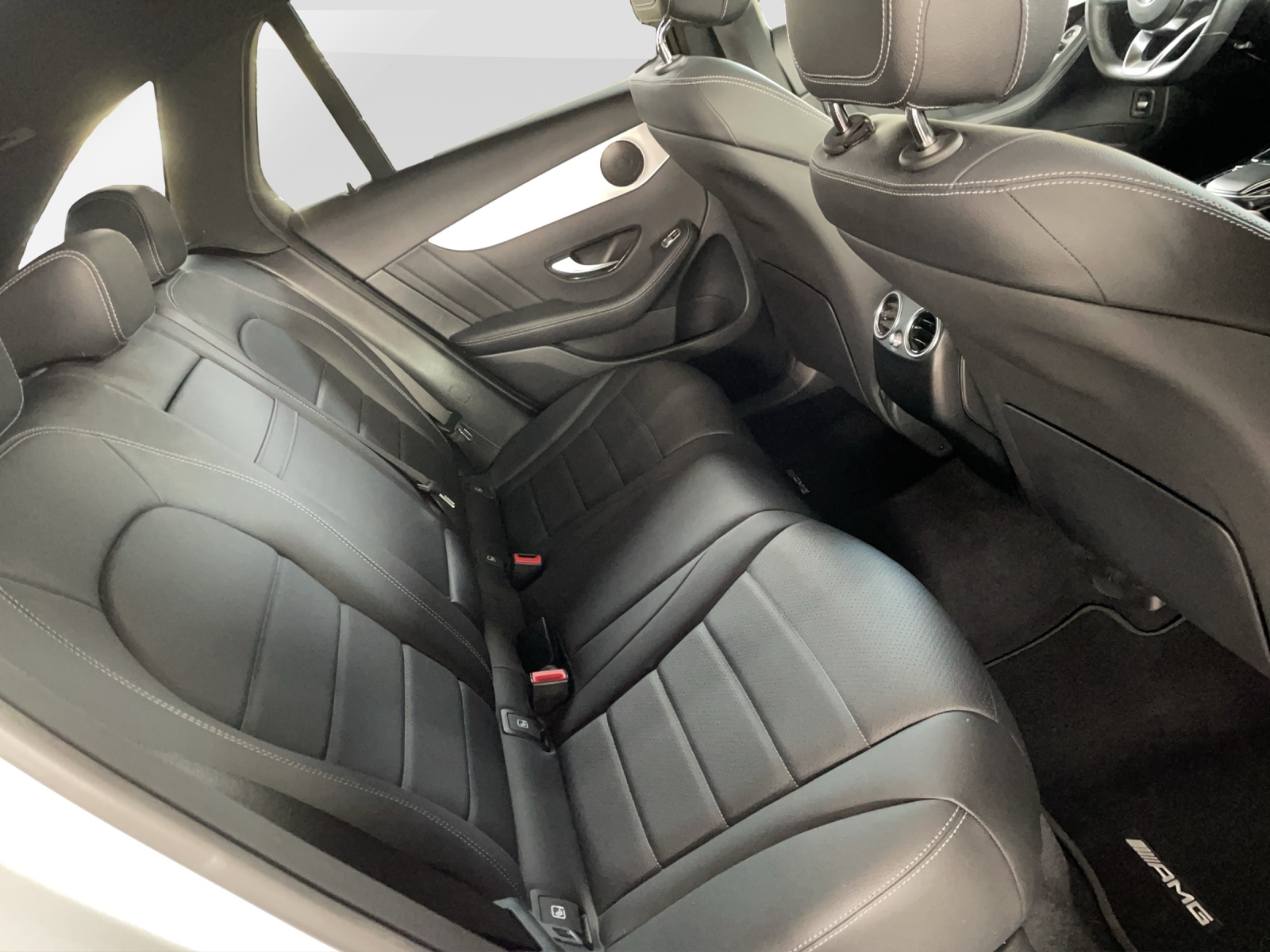 MERCEDES-BENZ GLC 220 d AMG Line 4m-image-14