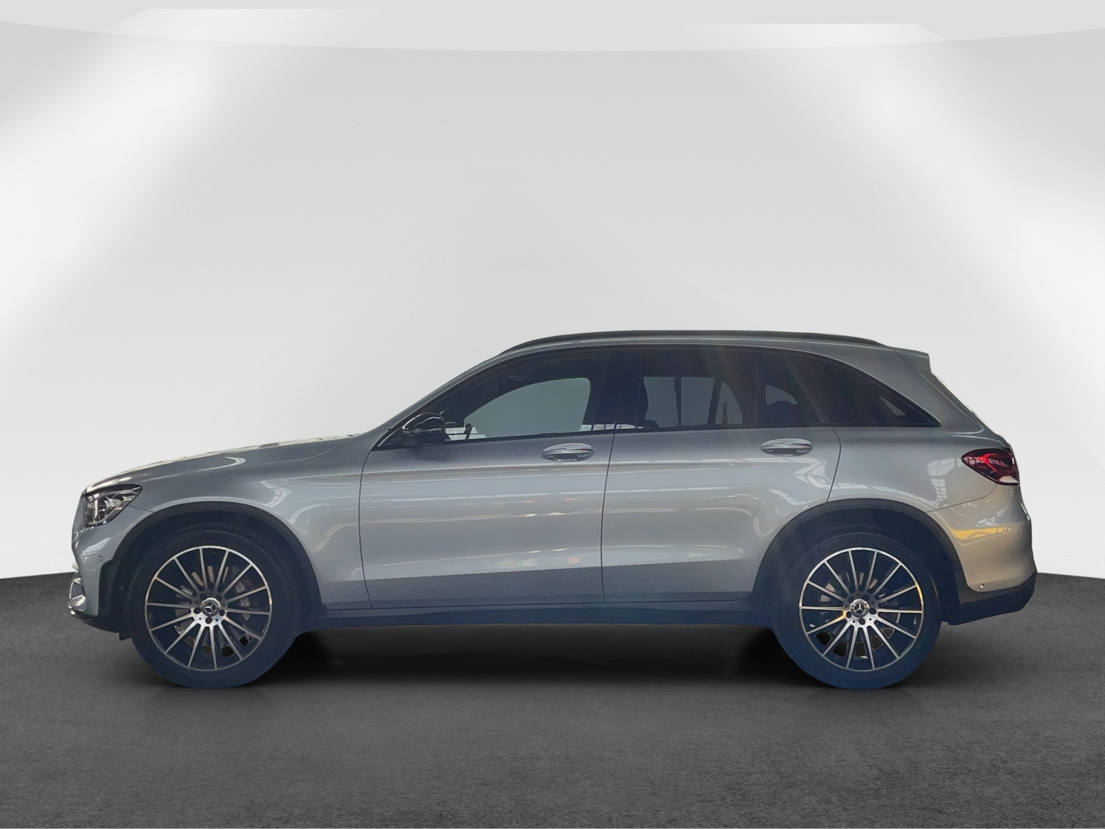 MERCEDES-BENZ GLC 220 d AMG Line 4m-image-3
