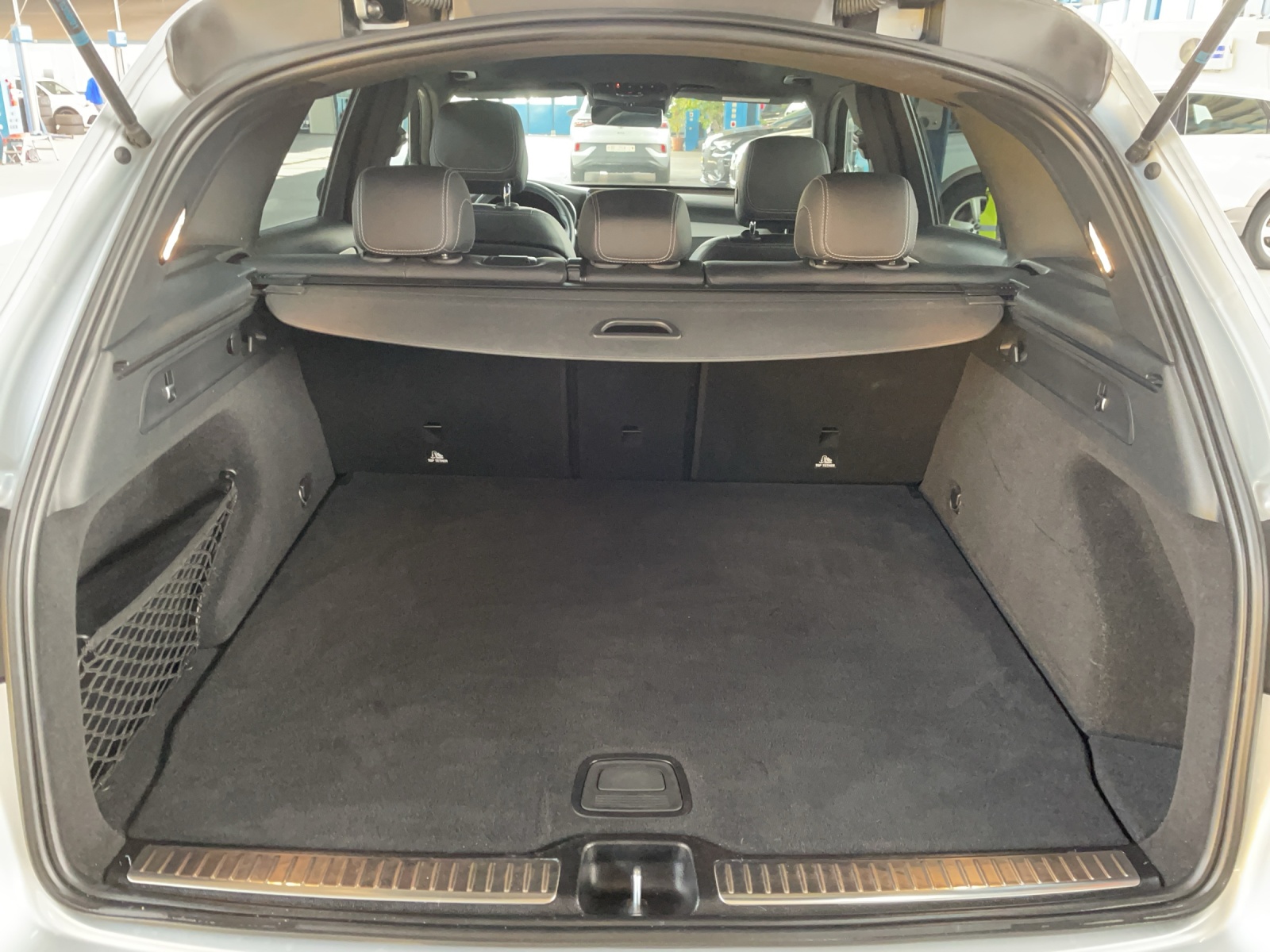 MERCEDES-BENZ GLC 220 d AMG Line 4m-image-15