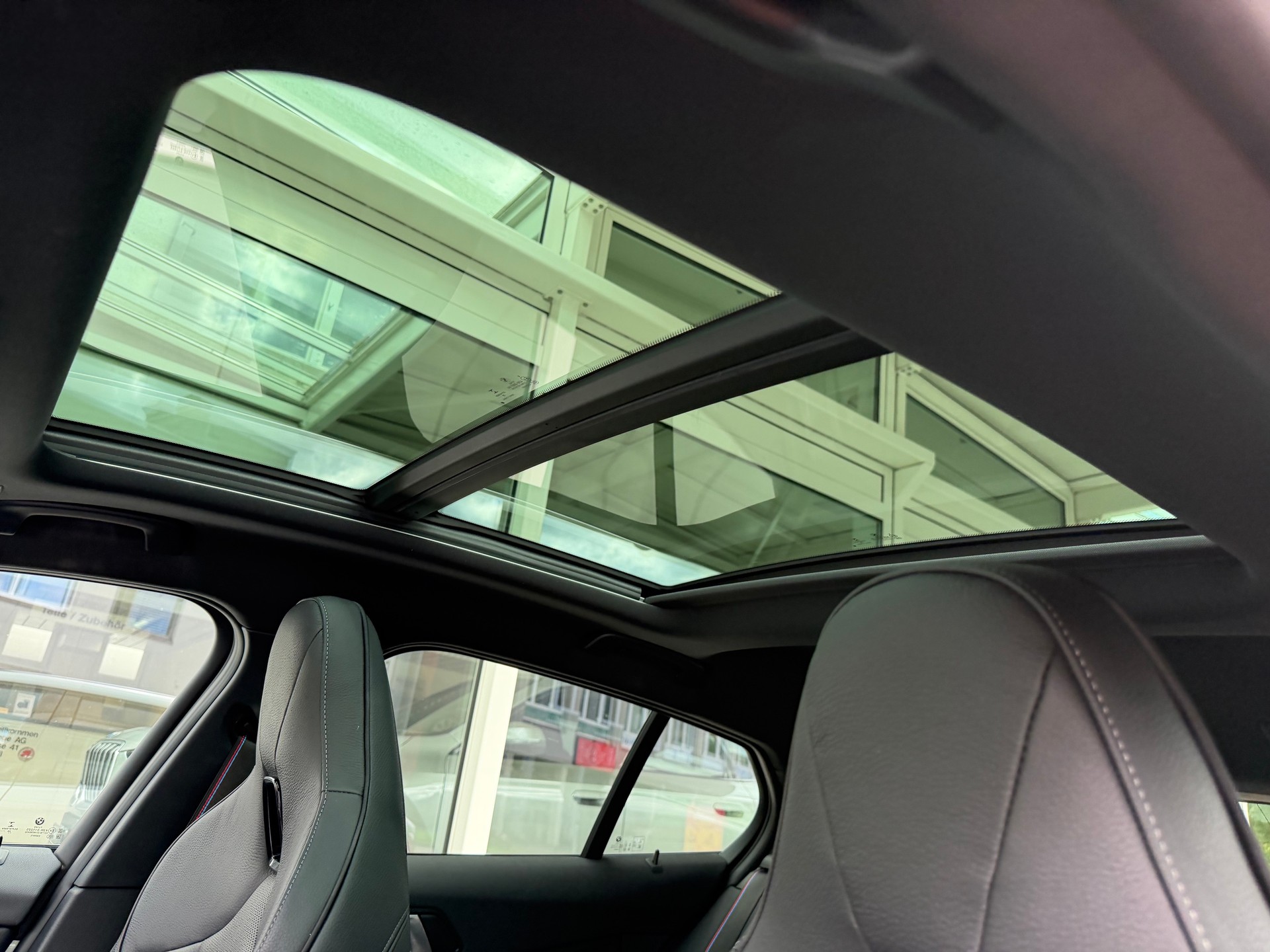BMW M135i xDrive Steptronic-image-16