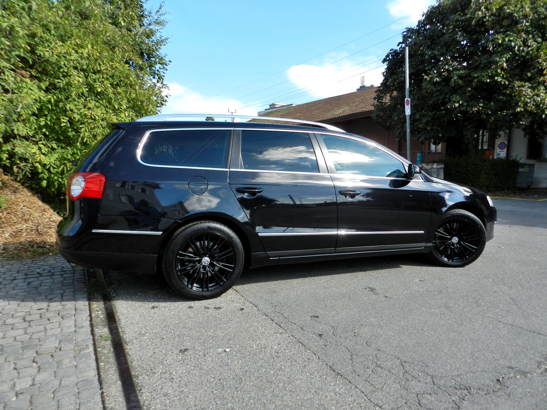 VW Passat Variant 3.2 V6 FSI Highline 4Motion-image-11