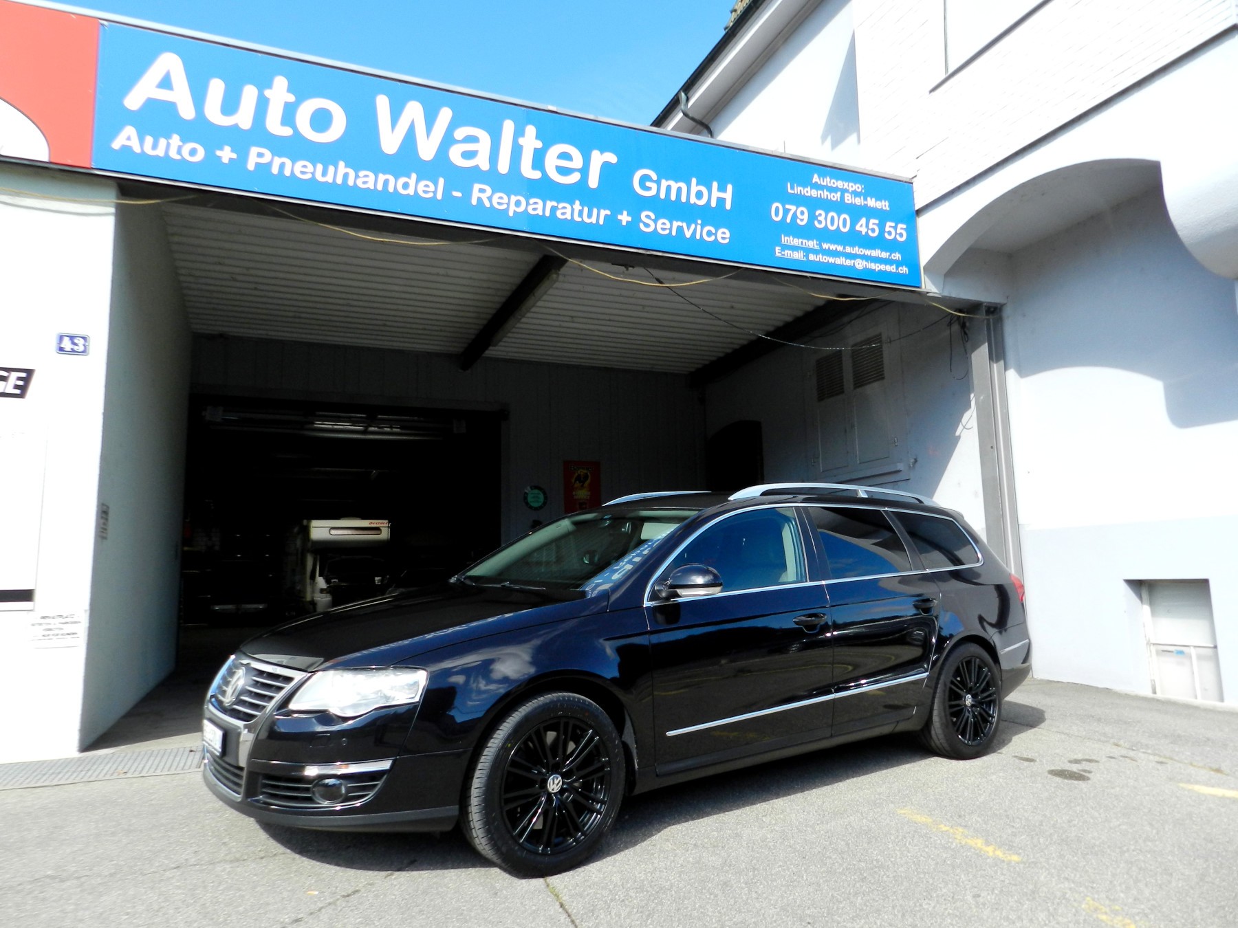 VW Passat Variant 3.2 V6 FSI Highline 4Motion-image-0