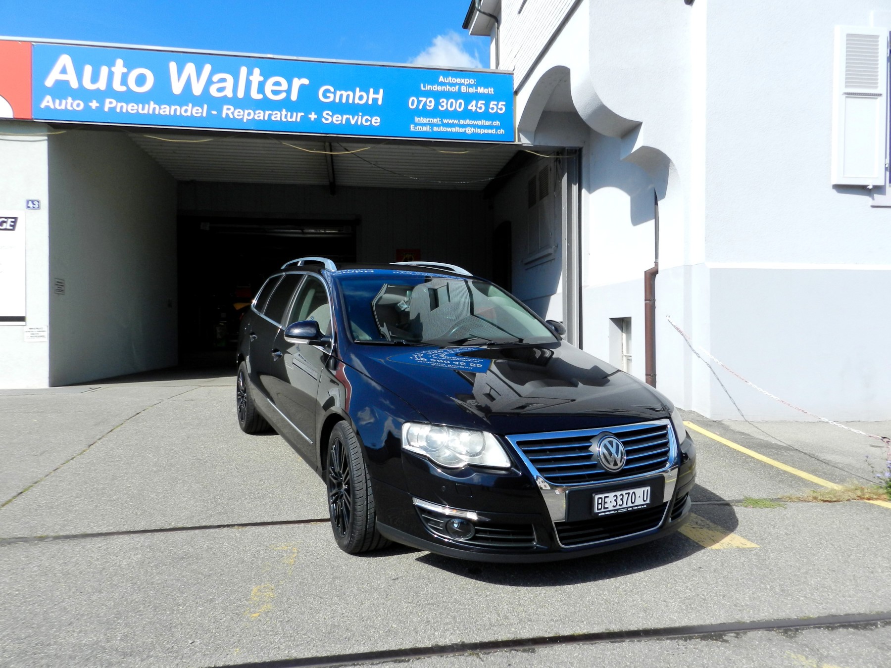 VW Passat Variant 3.2 V6 FSI Highline 4Motion-image-1