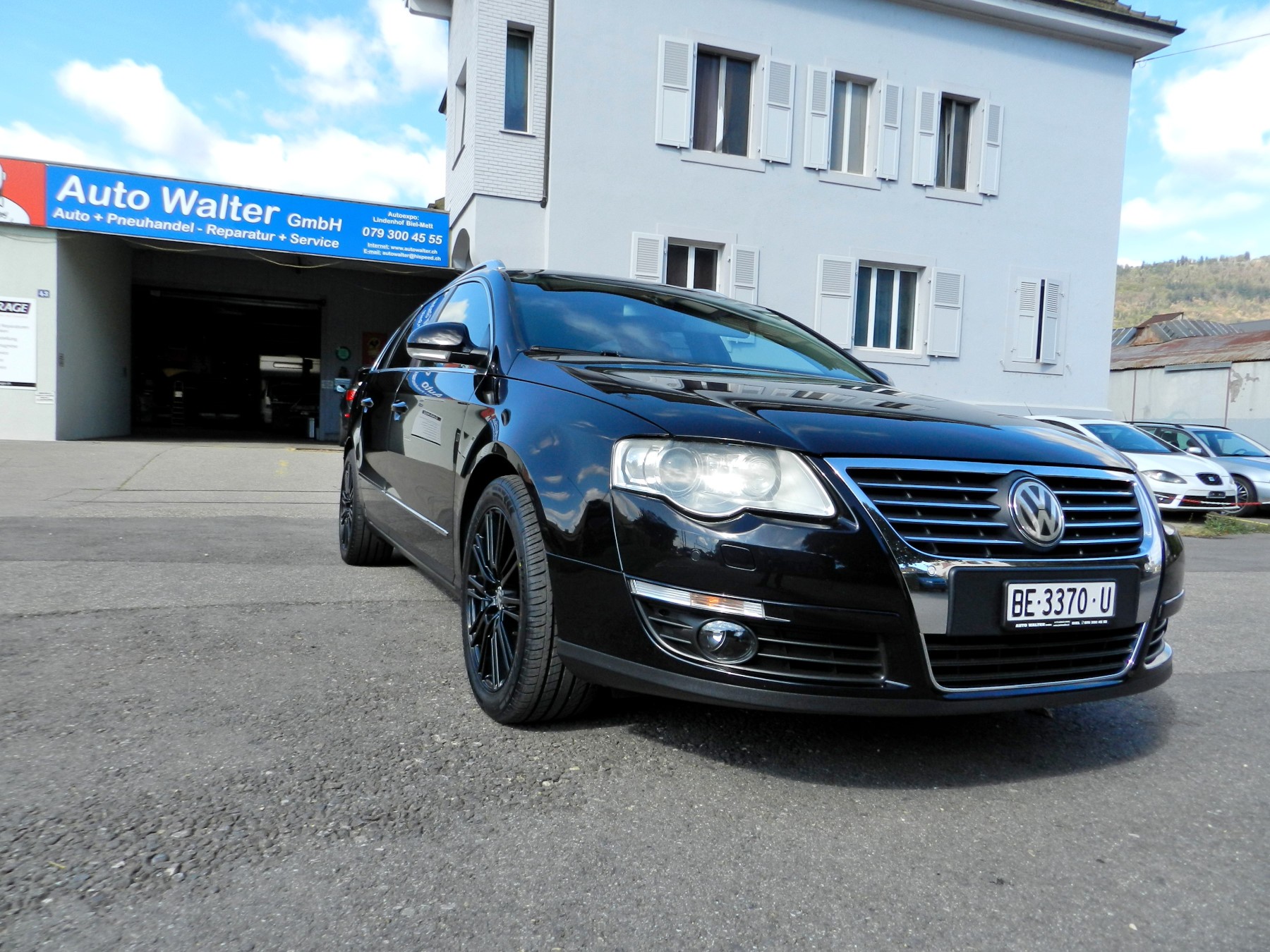 VW Passat Variant 3.2 V6 FSI Highline 4Motion-image-2